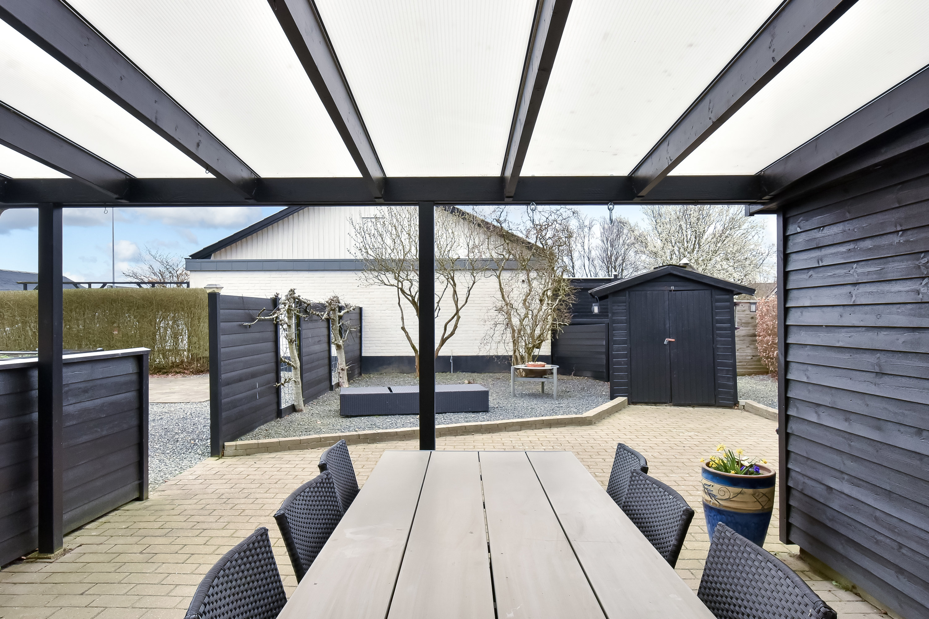 Fremhævet overdækket terrasse billede i fuldskærmstilstand. Billede af Gl. Ørskovvej 1, Snejbjerg, 7400 Herning