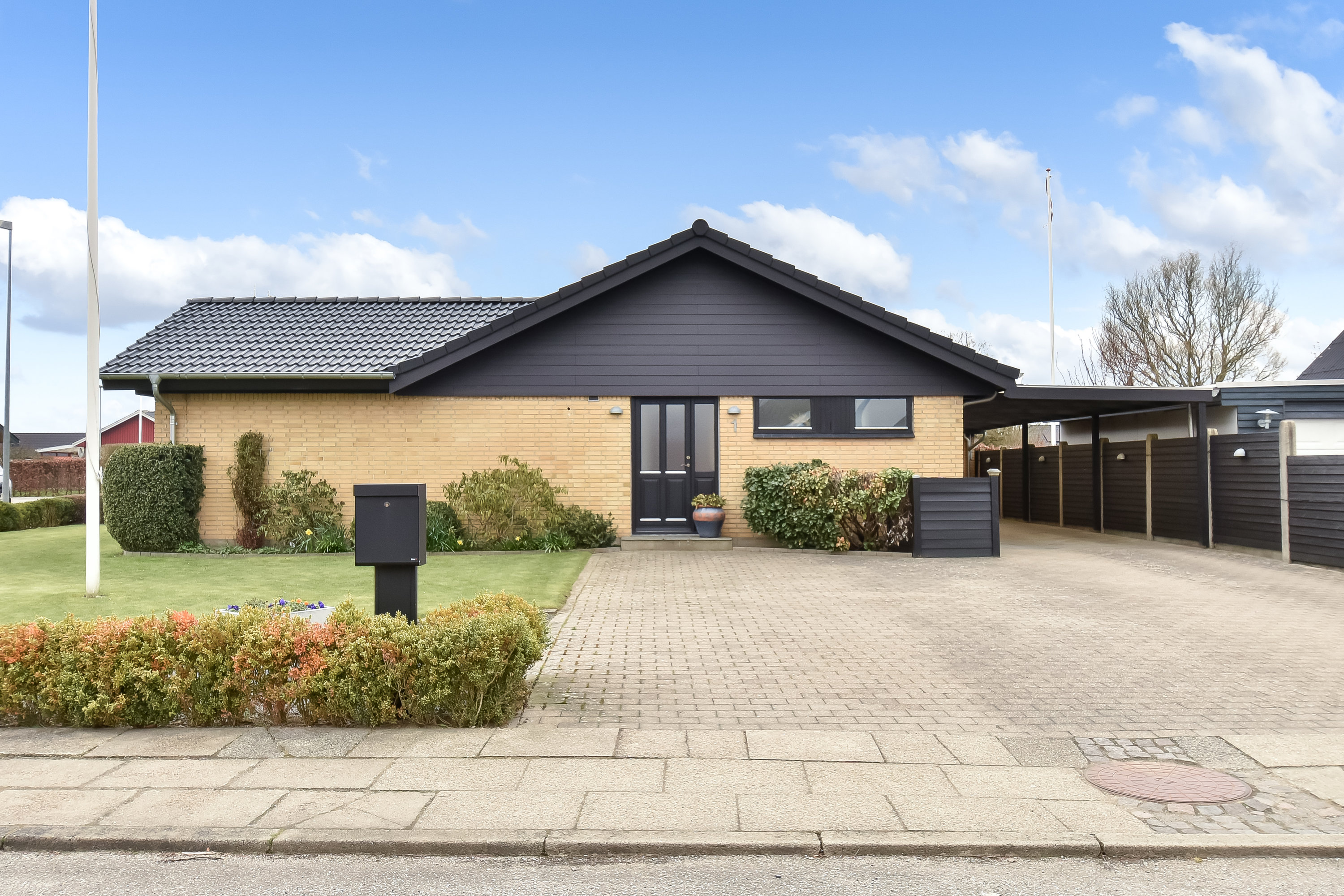 Fremhævet ejendommen billede i fuldskærmstilstand. Billede af Gl. Ørskovvej 1, Snejbjerg, 7400 Herning