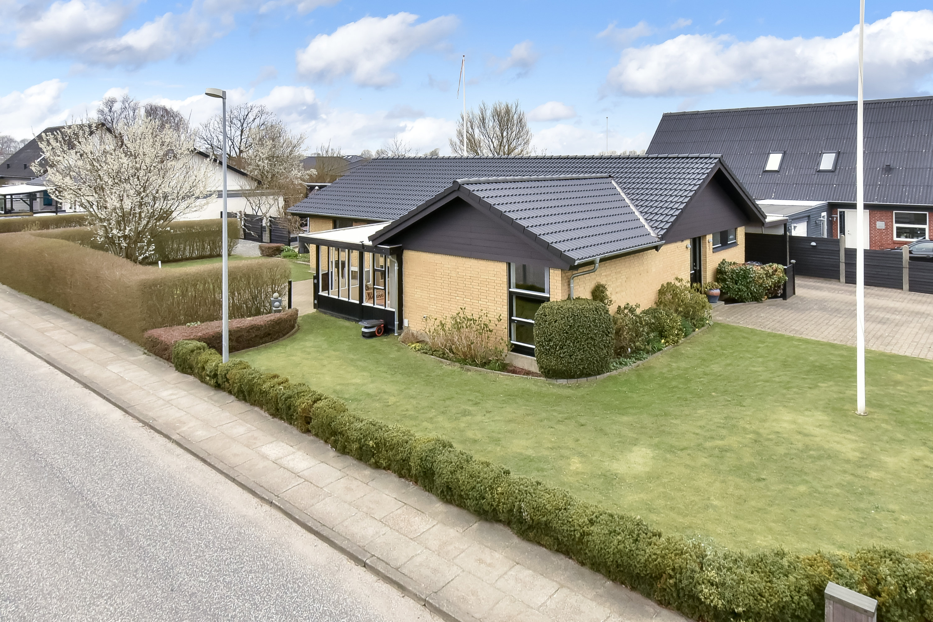 Fremhævet ejendommen billede i fuldskærmstilstand. Billede af Gl. Ørskovvej 1, Snejbjerg, 7400 Herning