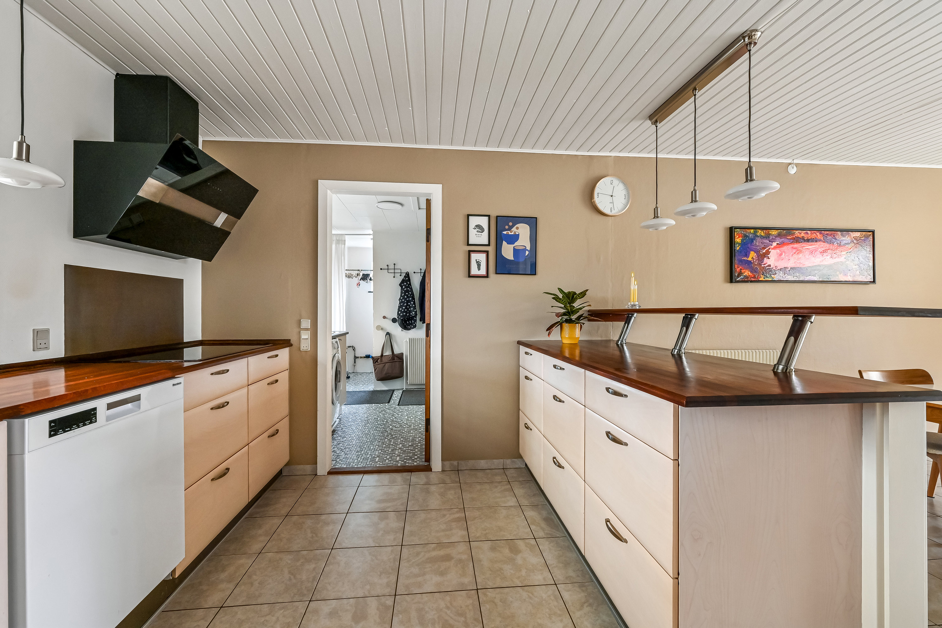 Fremhævet køkken billede i fuldskærmstilstand. Billede af Gl. Ørskovvej 1, Snejbjerg, 7400 Herning