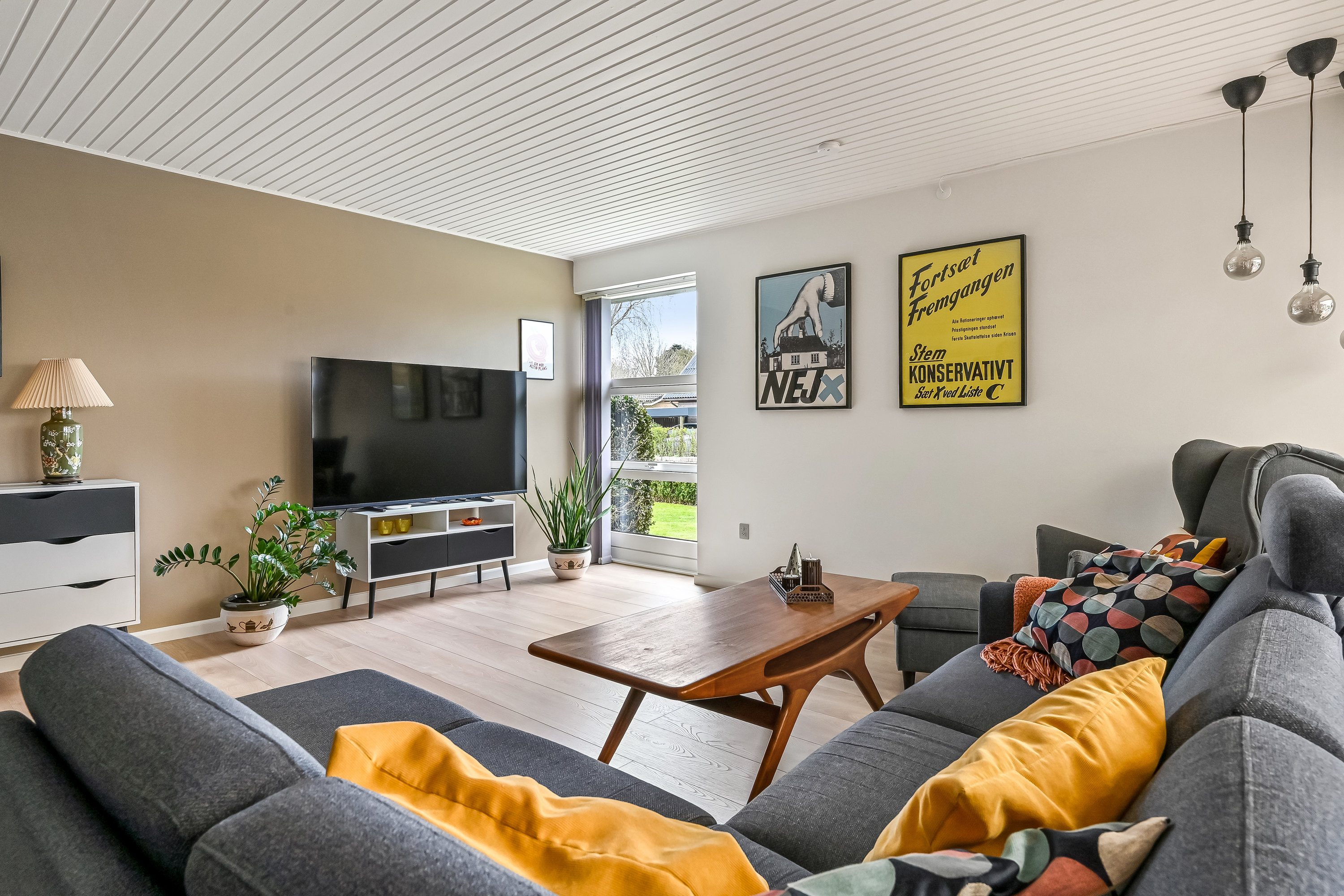 Fremhævet stue billede i fuldskærmstilstand. Billede af Gl. Ørskovvej 1, Snejbjerg, 7400 Herning