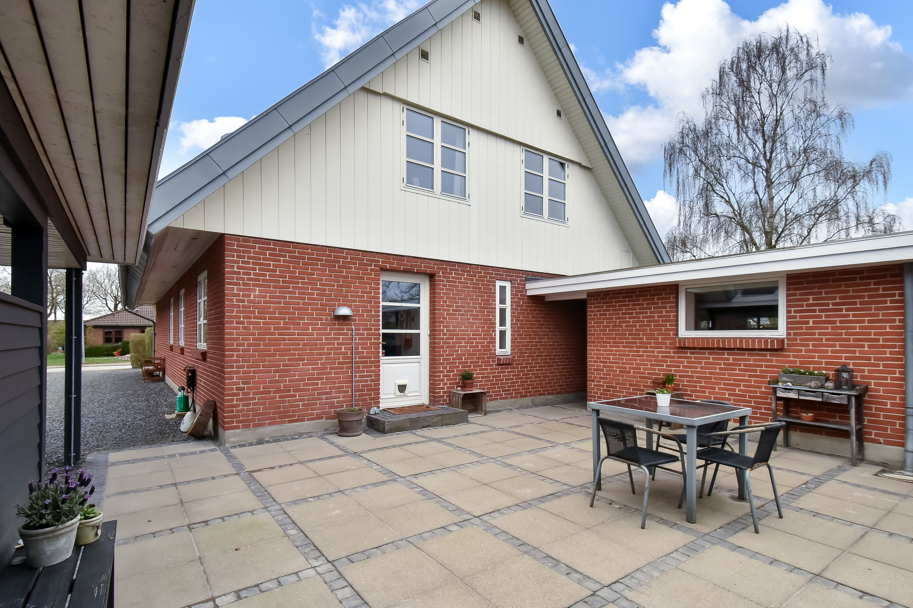 Fremhævet gårdhave billede i fuldskærmstilstand. Billede af Klokkebakken 1, Gjellerup, 7400 Herning