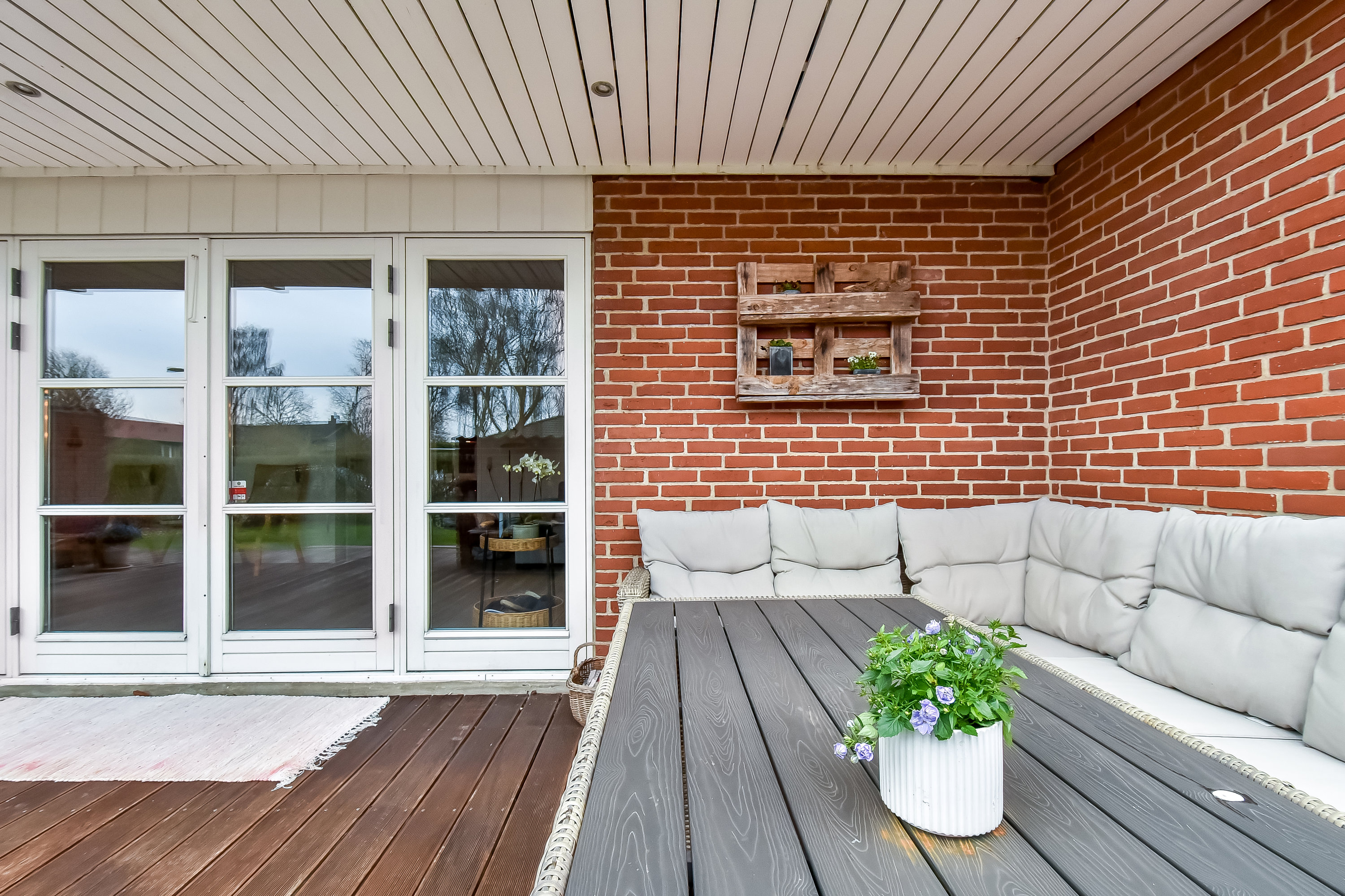 Fremhævet terrasse billede i fuldskærmstilstand. Billede af Klokkebakken 1, Gjellerup, 7400 Herning