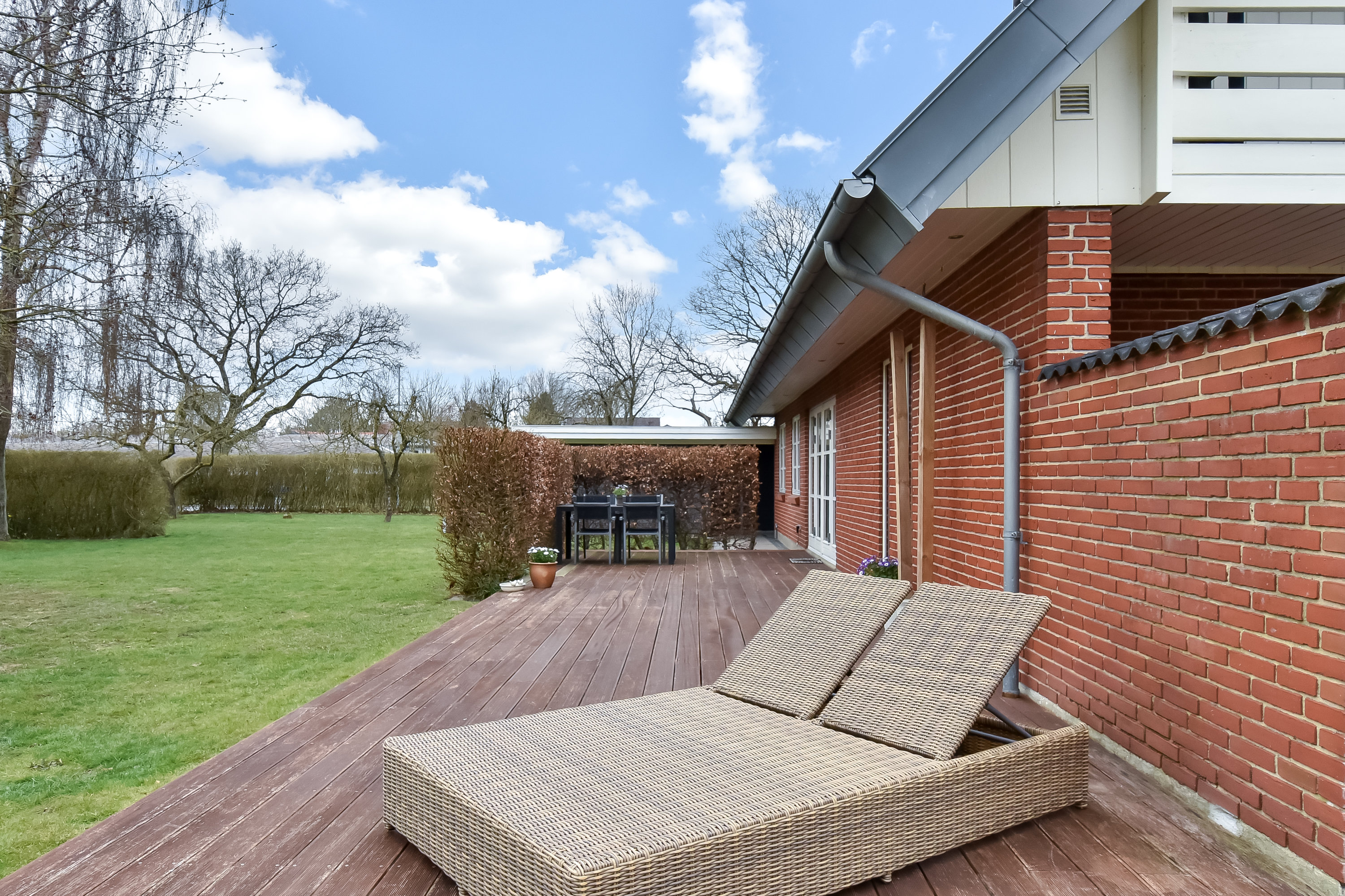 Fremhævet terrasse billede i fuldskærmstilstand. Billede af Klokkebakken 1, Gjellerup, 7400 Herning