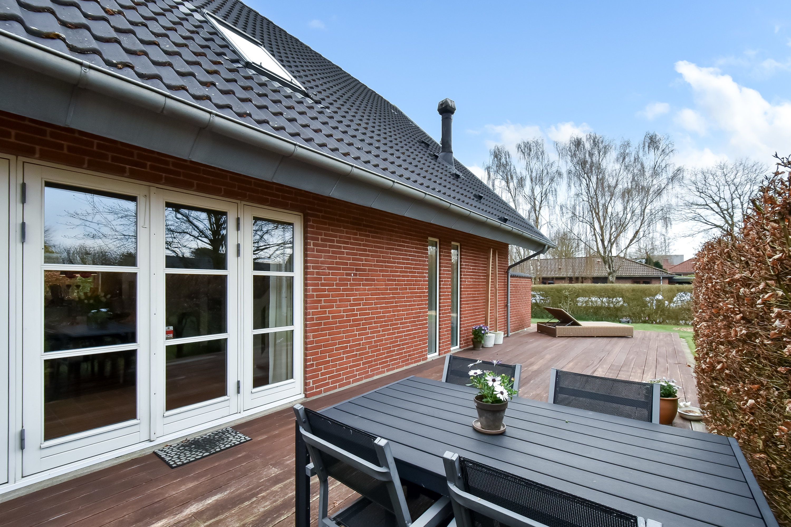 Fremhævet terrasse billede i fuldskærmstilstand. Billede af Klokkebakken 1, Gjellerup, 7400 Herning