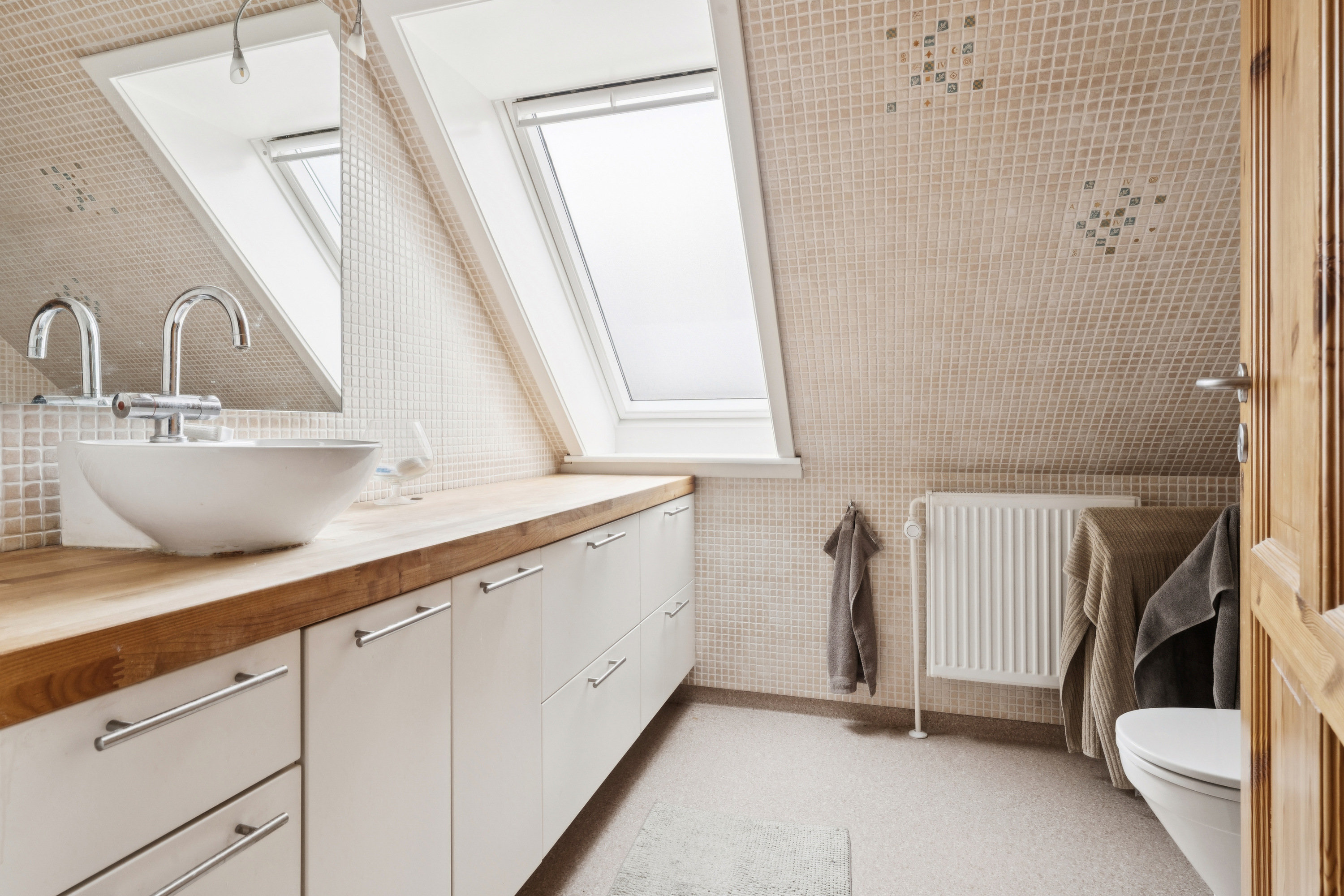 Fremhævet badeværelse billede i fuldskærmstilstand. Billede af Pumpestræde 10, 9230 Svenstrup J