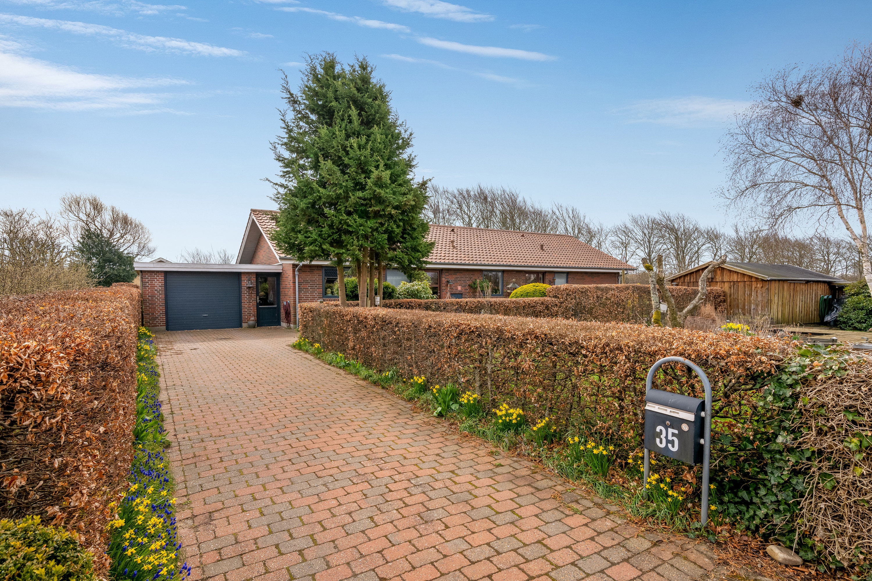 Fremhævet facade billede i fuldskærmstilstand. Billede af Markledet 35, 6950 Ringkøbing