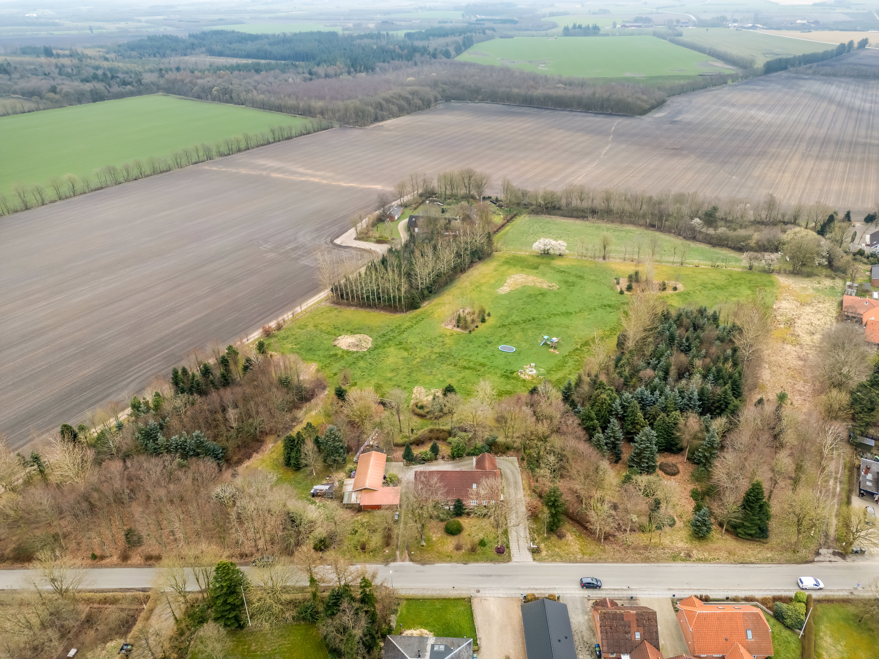 Fremhævet luftfoto billede i fuldskærmstilstand. Billede af Sønderskovvej 13, Nordenskov, 6800 Varde