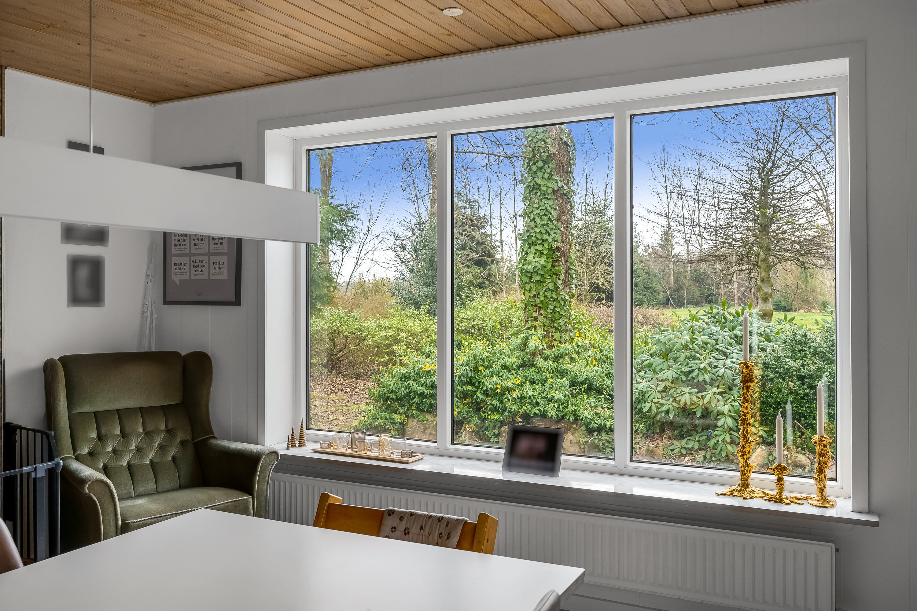 Fremhævet stue billede i fuldskærmstilstand. Billede af Sønderskovvej 13, Nordenskov, 6800 Varde