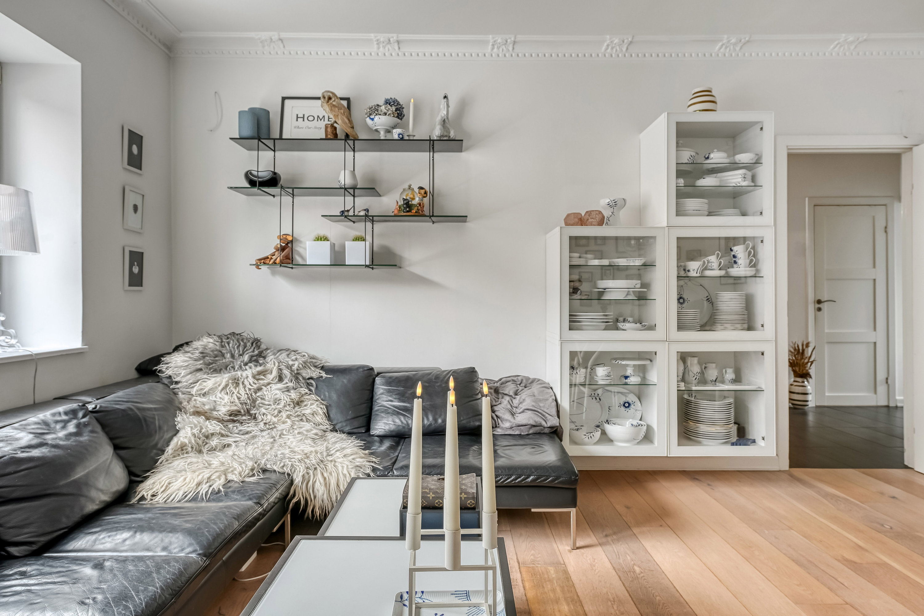 Fremhævet stue billede i fuldskærmstilstand. Billede af Nygårdsvej 133, st.. th., 6700 Esbjerg