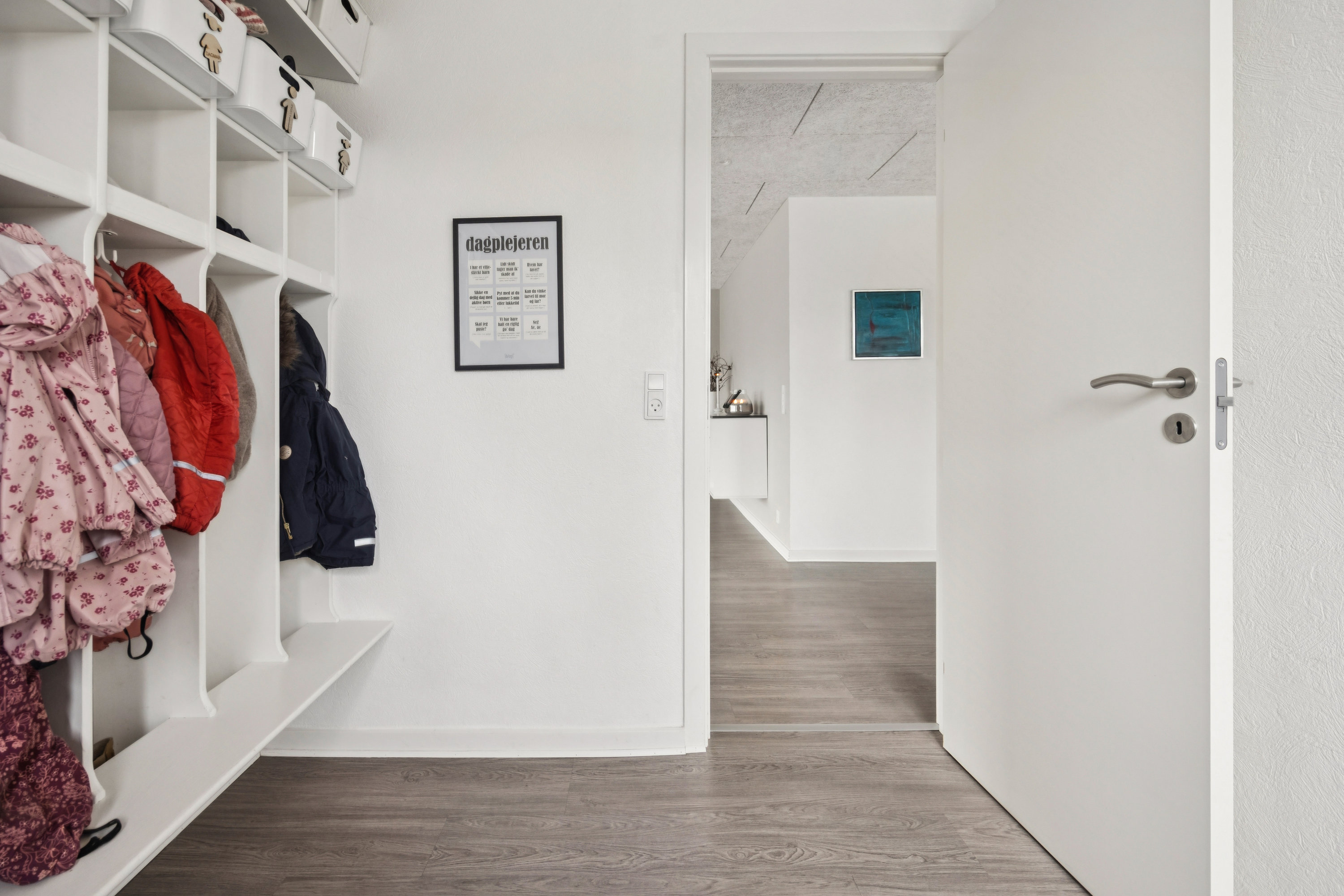 Fremhævet gang billede i fuldskærmstilstand. Billede af Poulsgade 11, 9320 Hjallerup