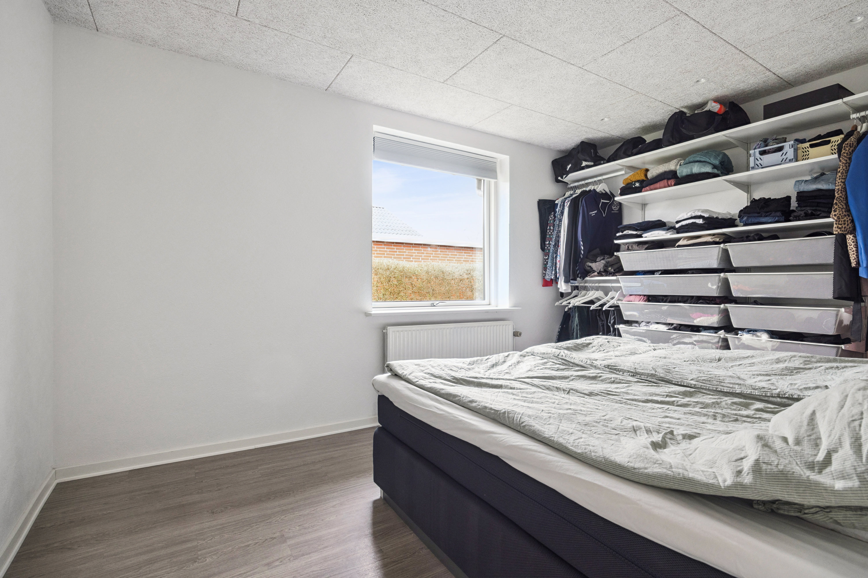 Fremhævet værelse billede i fuldskærmstilstand. Billede af Poulsgade 11, 9320 Hjallerup