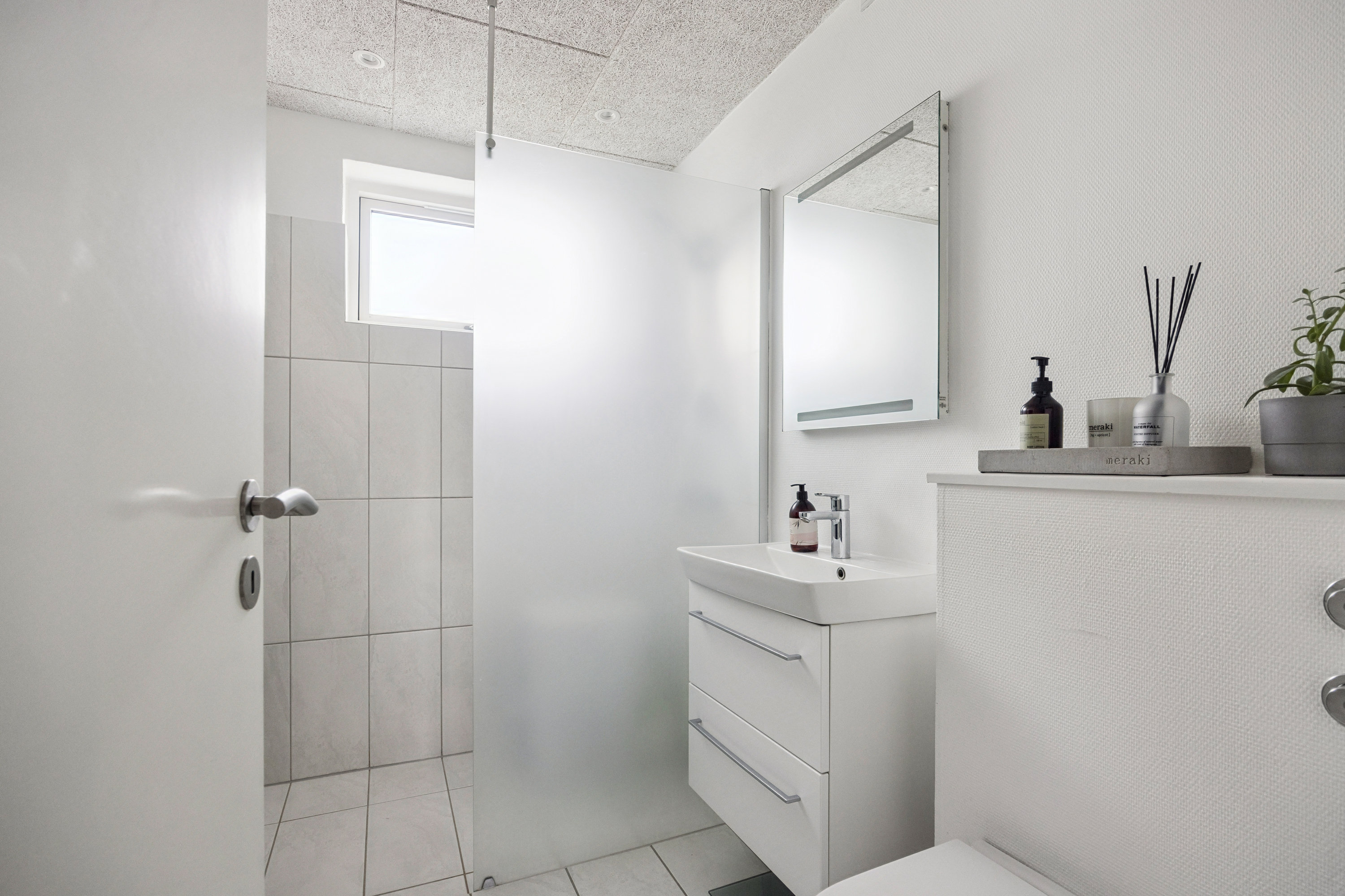 Fremhævet badeværelse billede i fuldskærmstilstand. Billede af Poulsgade 11, 9320 Hjallerup