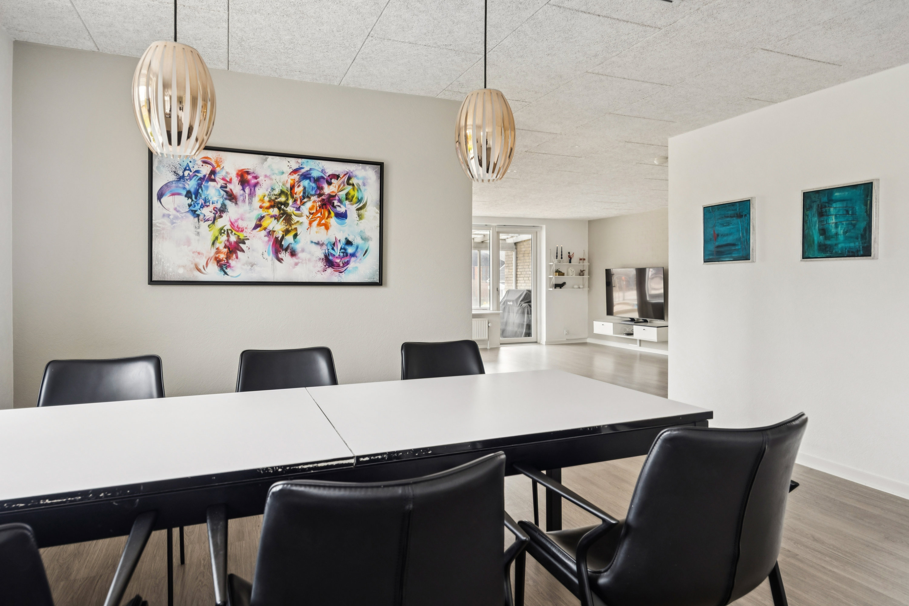 Fremhævet stue billede i fuldskærmstilstand. Billede af Poulsgade 11, 9320 Hjallerup