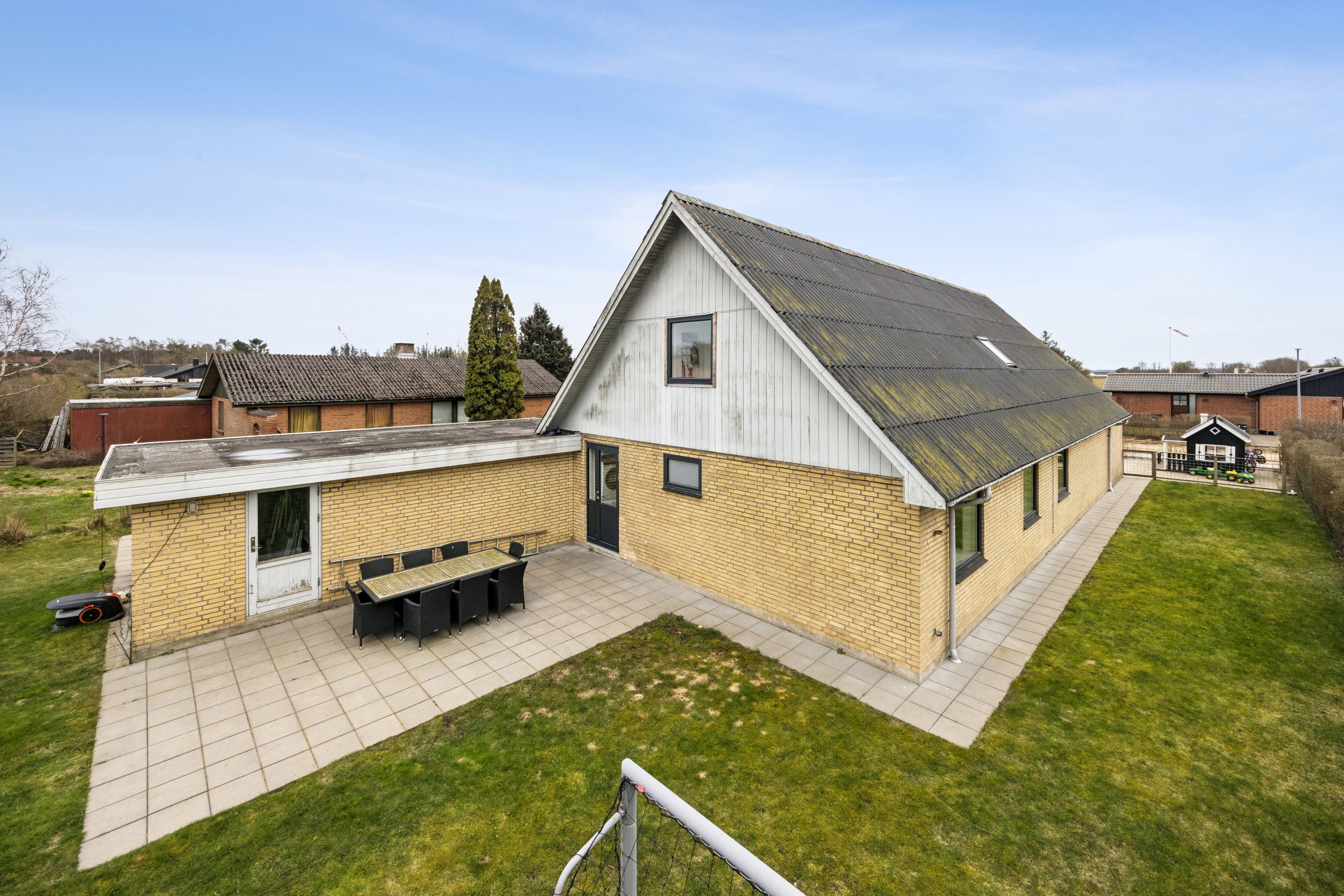 Fremhævet andet billede i fuldskærmstilstand. Billede af Poulsgade 11, 9320 Hjallerup