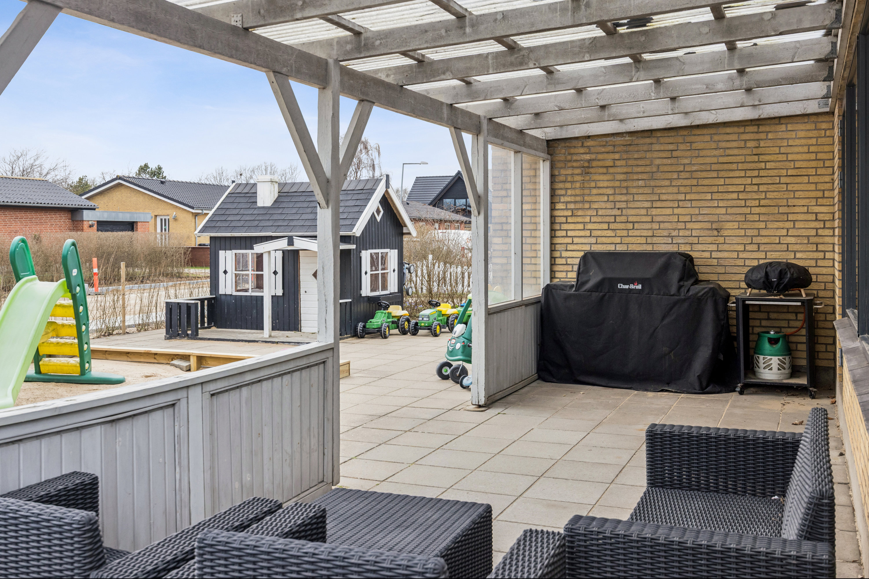 Fremhævet terrasse billede i fuldskærmstilstand. Billede af Poulsgade 11, 9320 Hjallerup