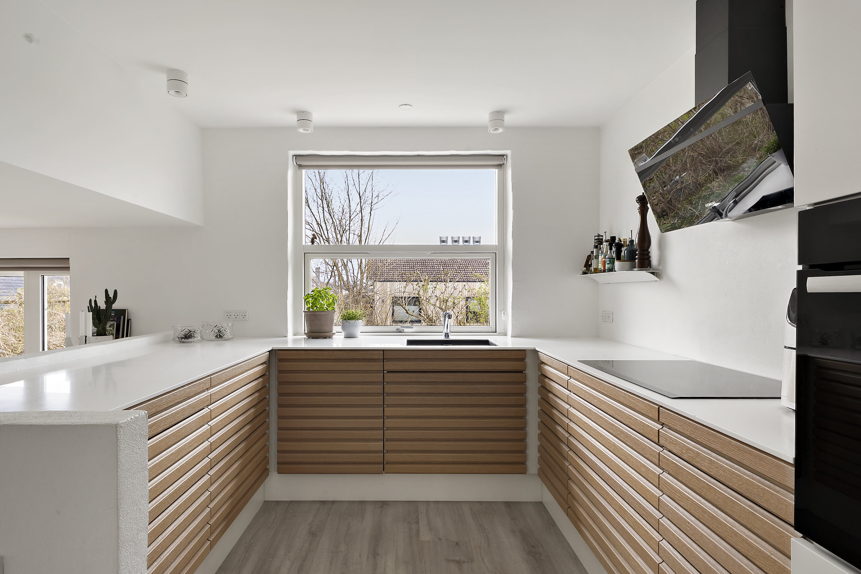 Fremhævet køkken billede i fuldskærmstilstand. Billede af Krügersvej 48, Sanddal, 7000 Fredericia