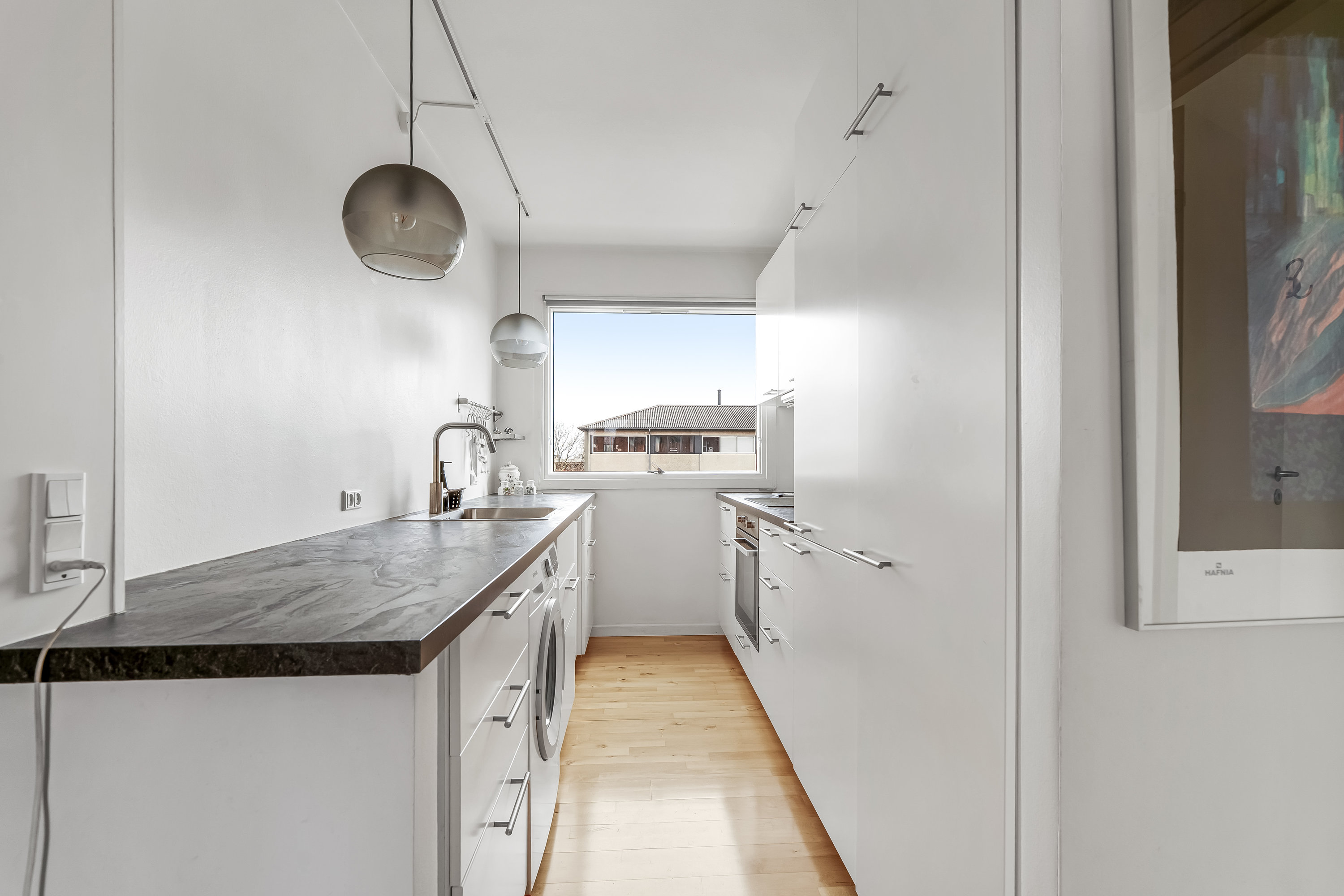 Fremhævet køkken billede i fuldskærmstilstand. Billede af Fredskovhellet 33, 1. tv., 3400 Hillerød