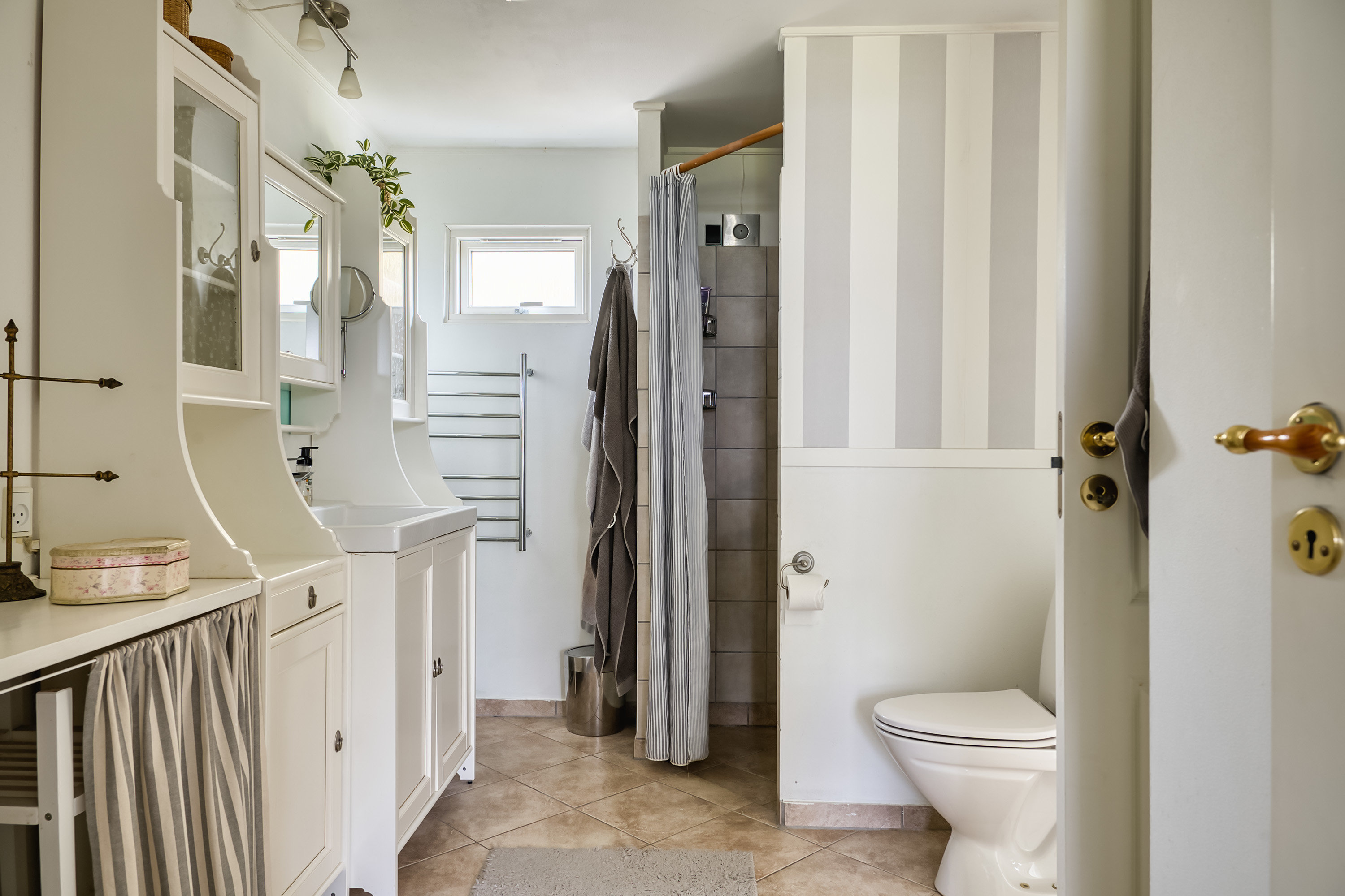 Fremhævet badeværelse billede i fuldskærmstilstand. Billede af Ore Strandpark 79, Ore, 4850 Stubbekøbing