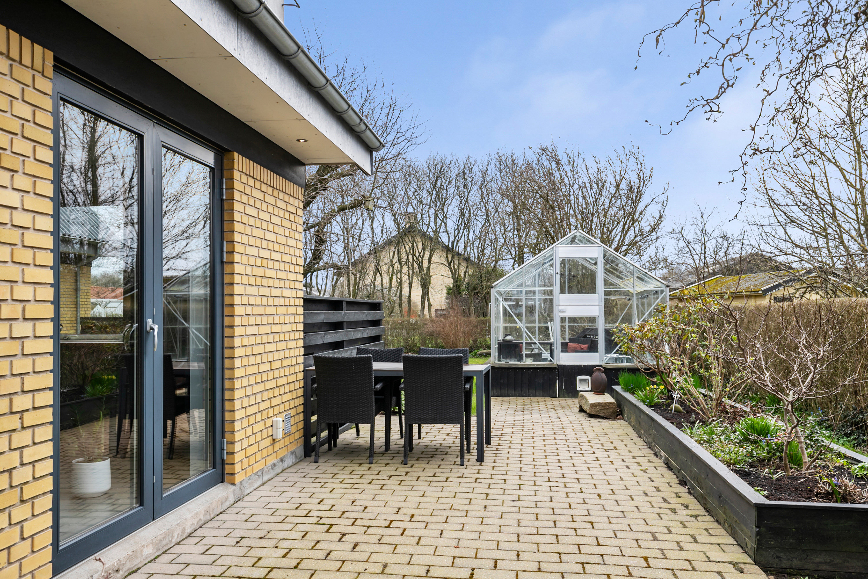 Fremhævet terrasse billede i fuldskærmstilstand. Billede af Syrenvej 7, 9460 Brovst