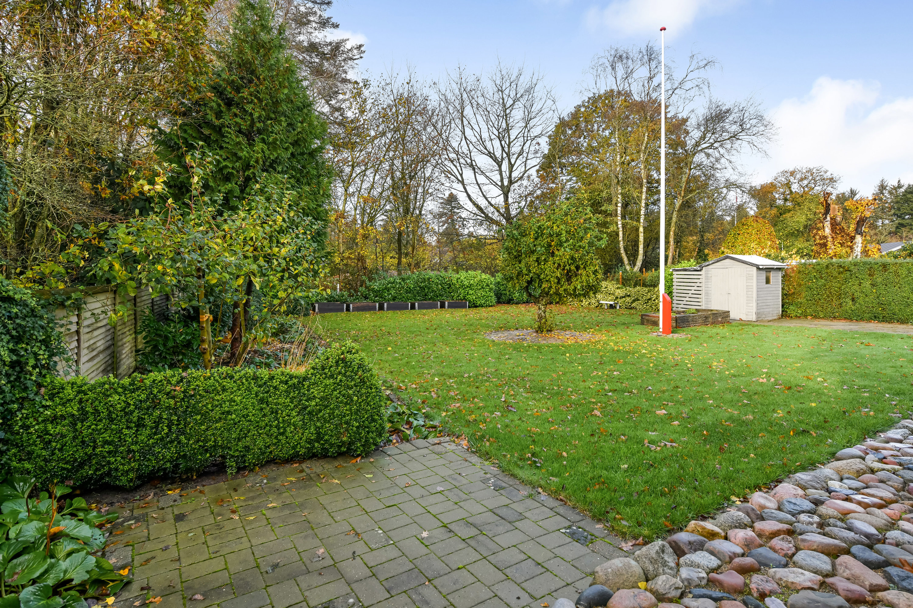 Fremhævet have billede i fuldskærmstilstand. Billede af Lærkevej 1, 6840 Oksbøl