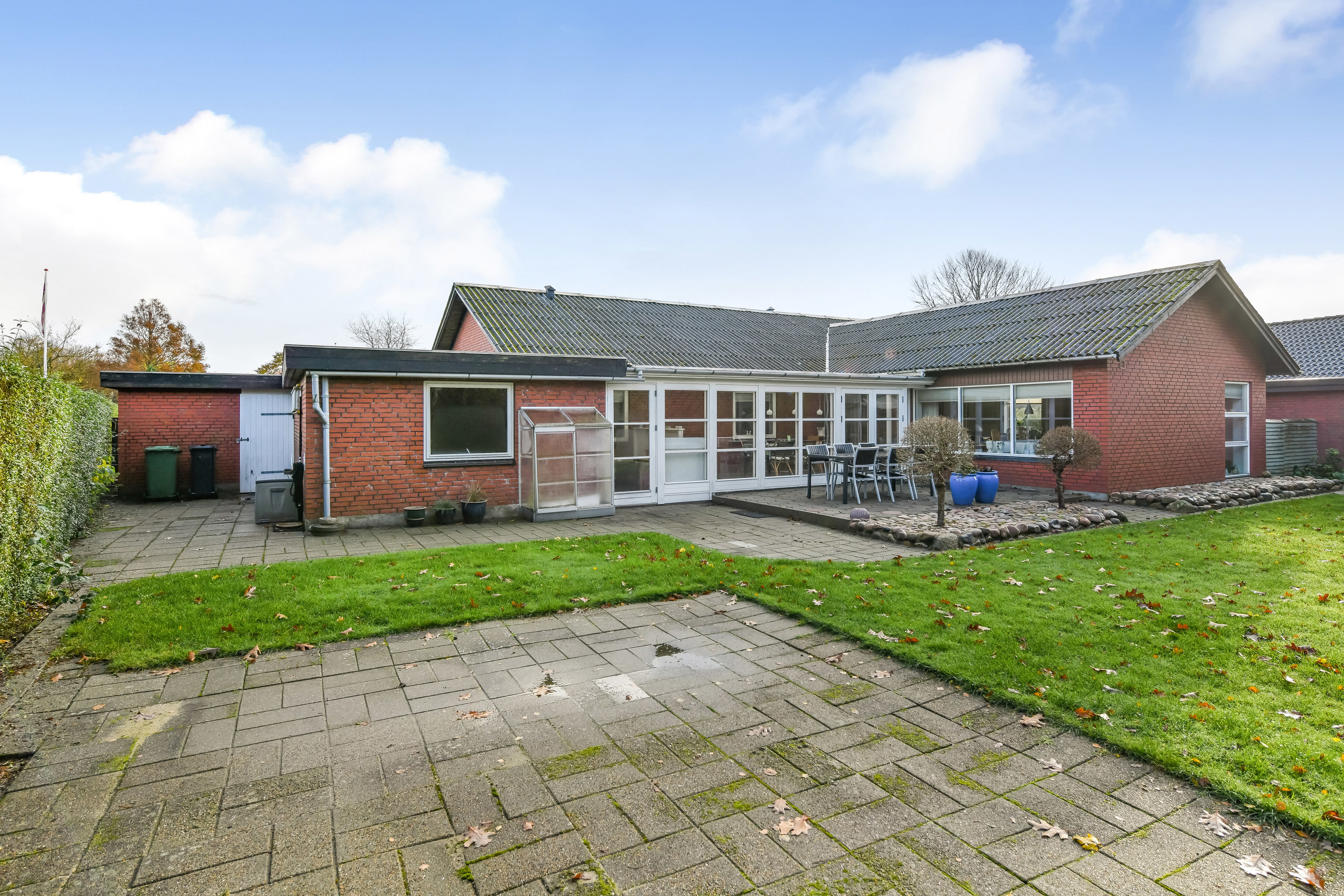 Fremhævet ejendommen billede i fuldskærmstilstand. Billede af Lærkevej 1, 6840 Oksbøl