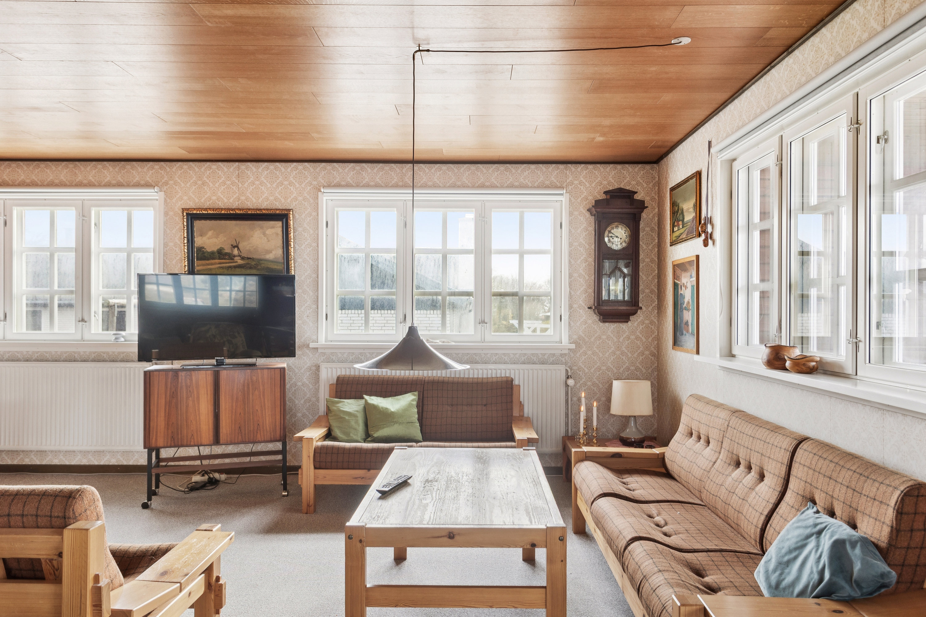 Fremhævet stue billede i fuldskærmstilstand. Billede af Kompasvej 7, Sillerslev, 7990 Øster Assels