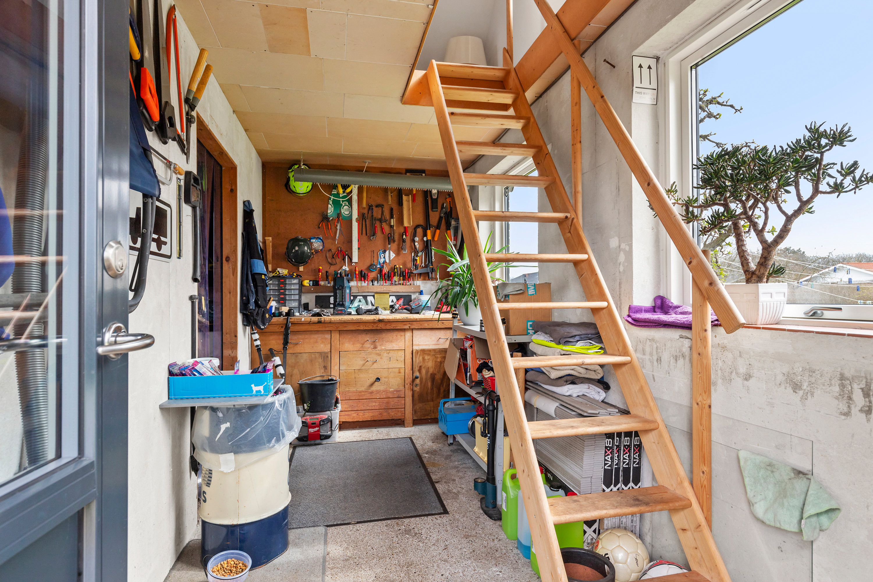 Fremhævet værksted billede i fuldskærmstilstand. Billede af Syrenvej 7, 9460 Brovst