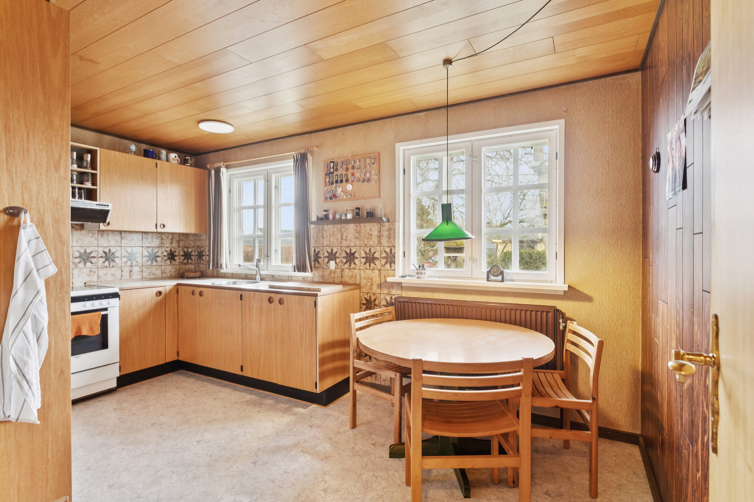 Fremhævet køkken billede i fuldskærmstilstand. Billede af Kompasvej 7, Sillerslev, 7990 Øster Assels