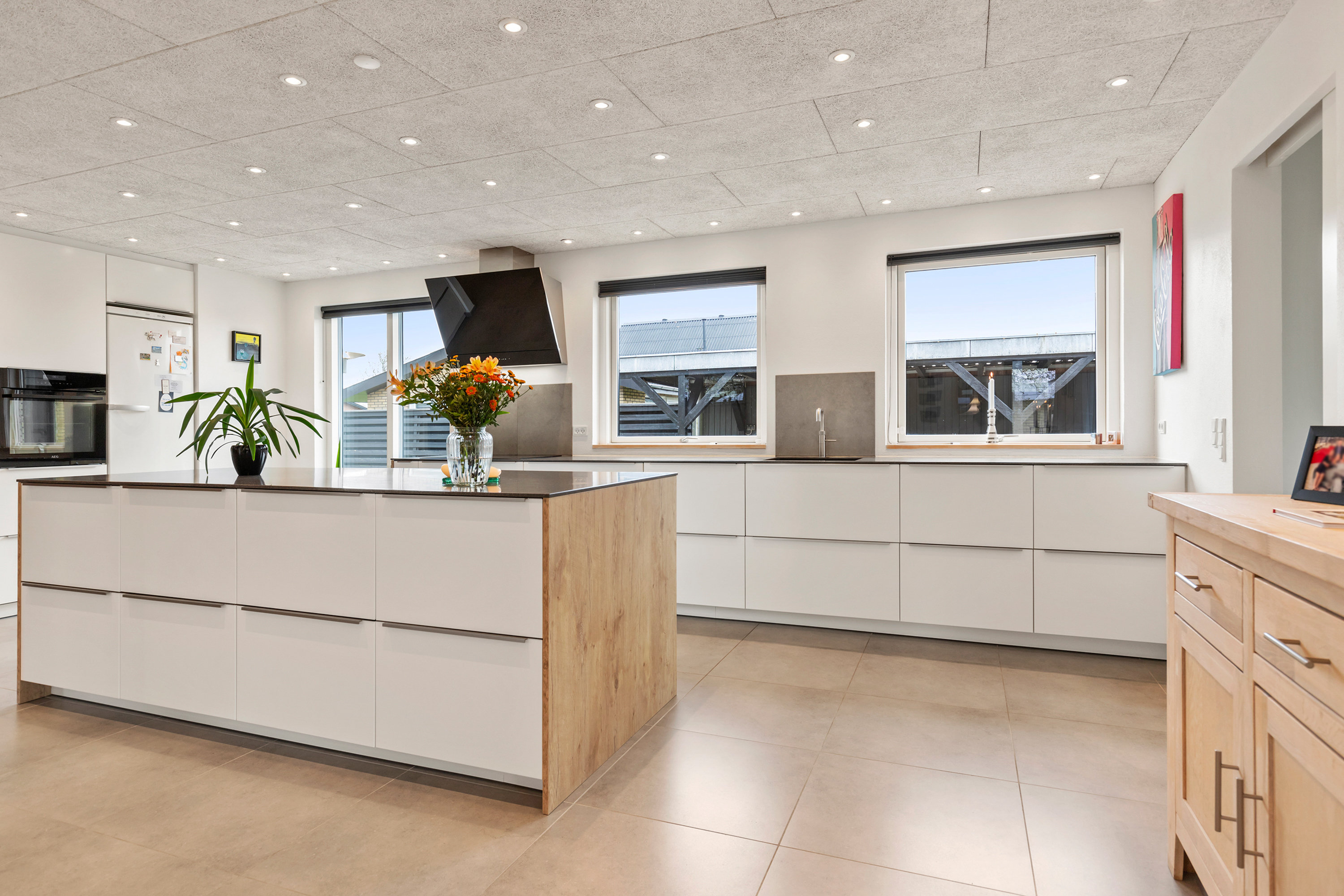 Fremhævet køkken billede i fuldskærmstilstand. Billede af Syrenvej 7, 9460 Brovst