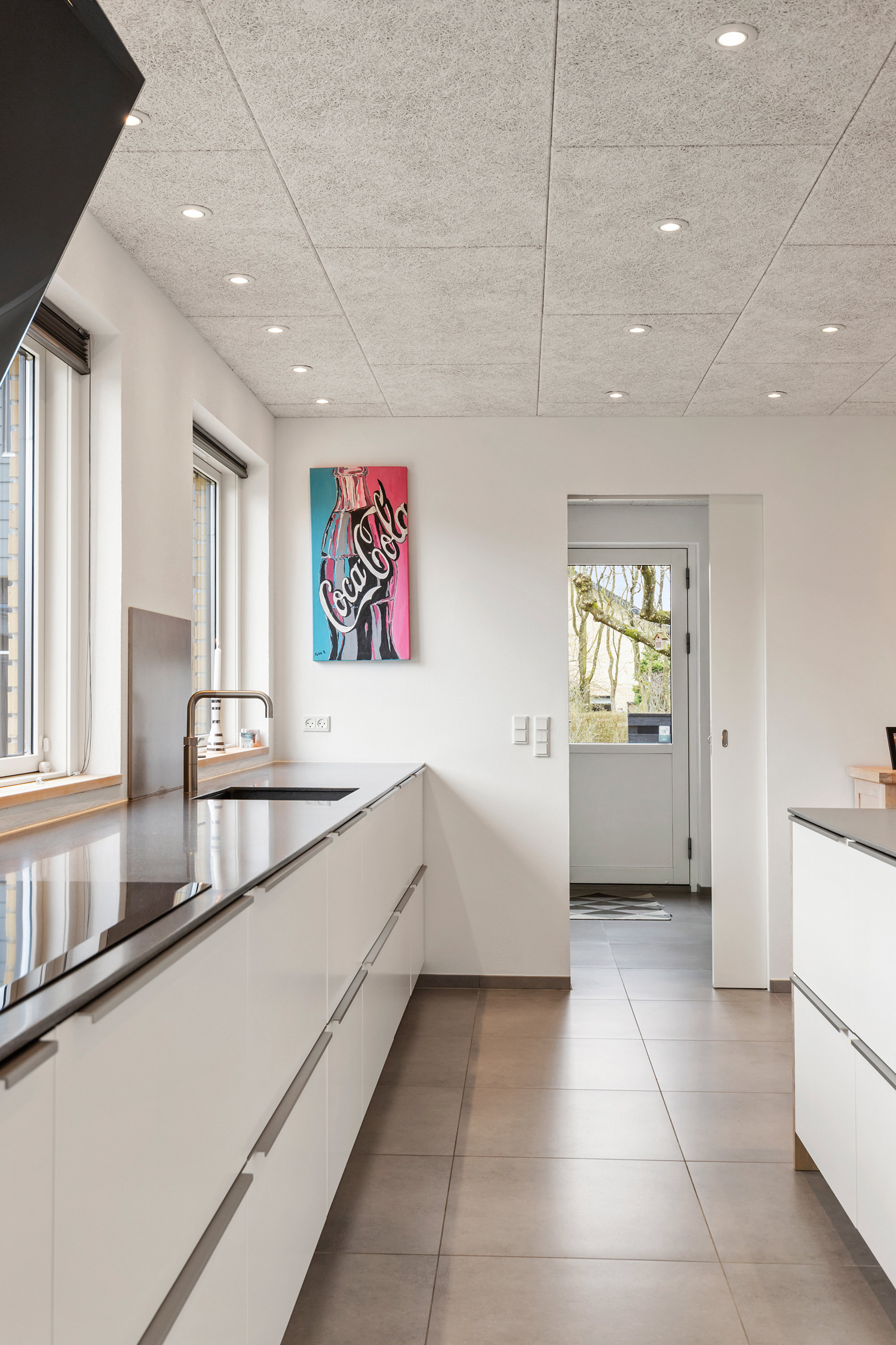 Fremhævet køkken billede i fuldskærmstilstand. Billede af Syrenvej 7, 9460 Brovst