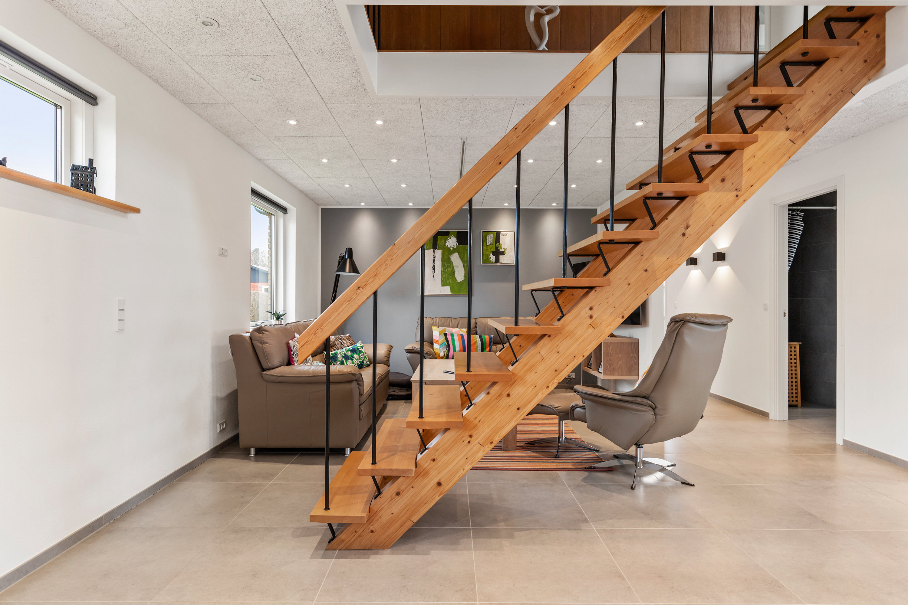 Fremhævet stue billede i fuldskærmstilstand. Billede af Syrenvej 7, 9460 Brovst