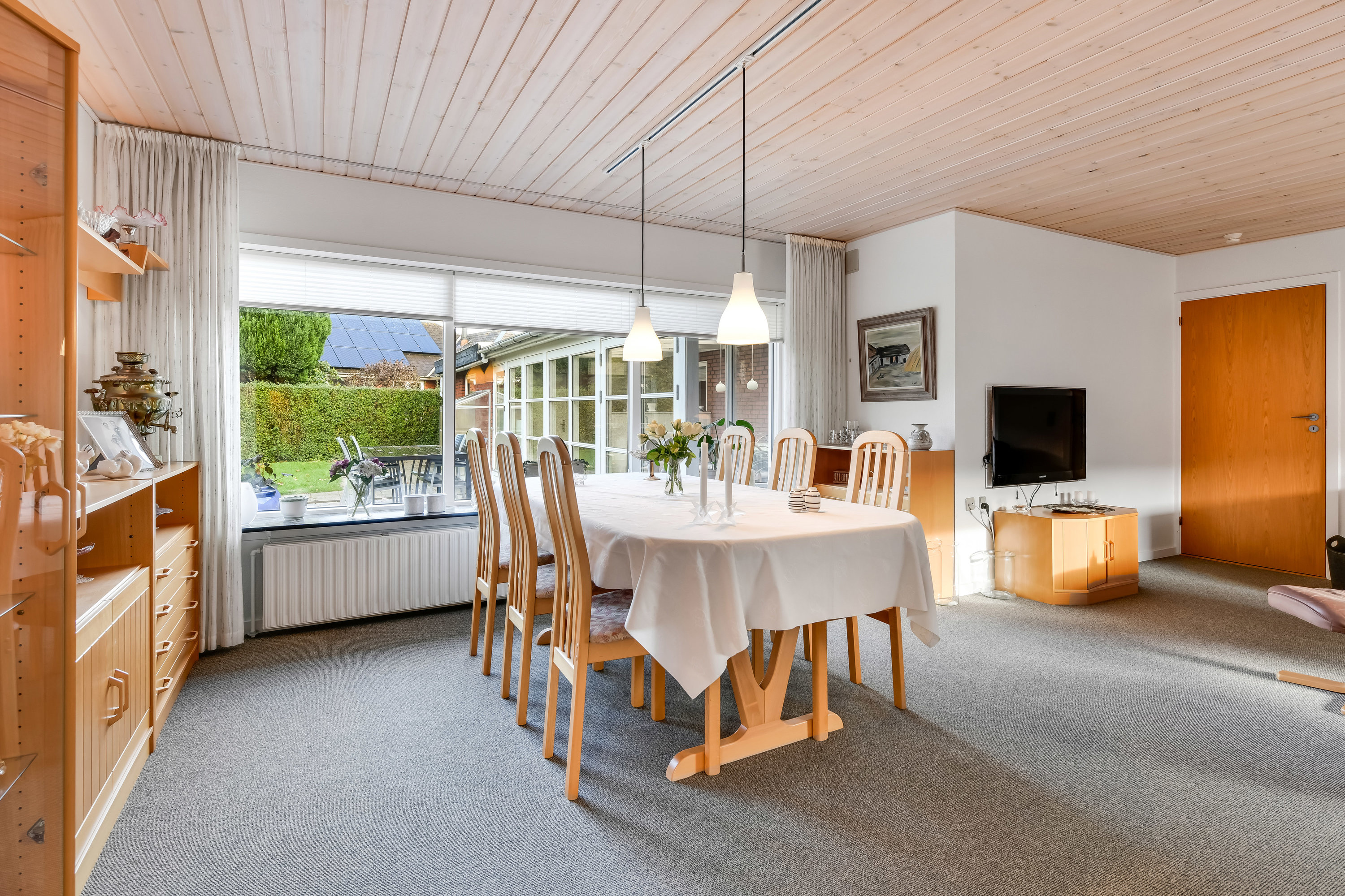 Fremhævet stue billede i fuldskærmstilstand. Billede af Lærkevej 1, 6840 Oksbøl