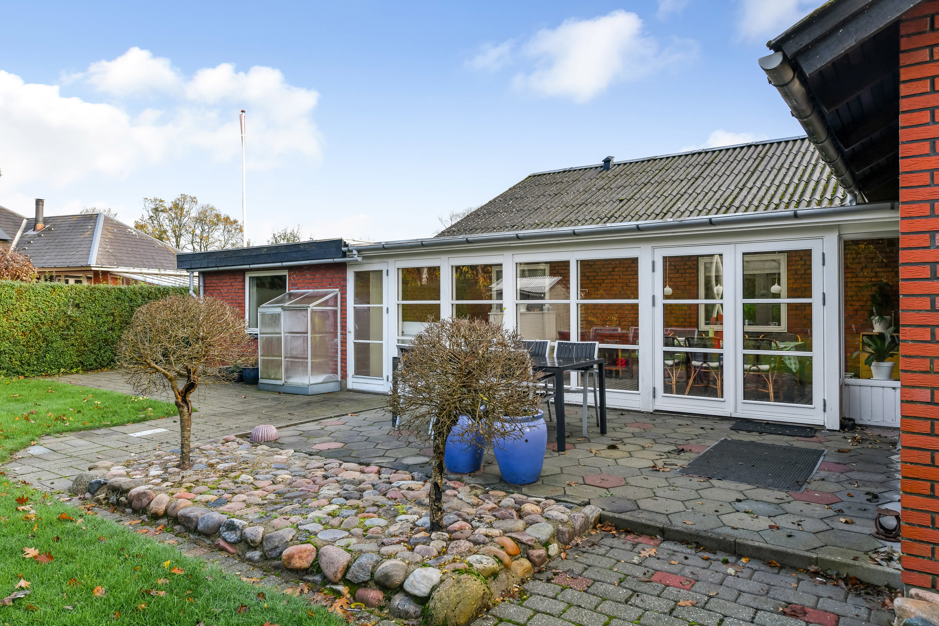 Fremhævet terrasse billede i fuldskærmstilstand. Billede af Lærkevej 1, 6840 Oksbøl