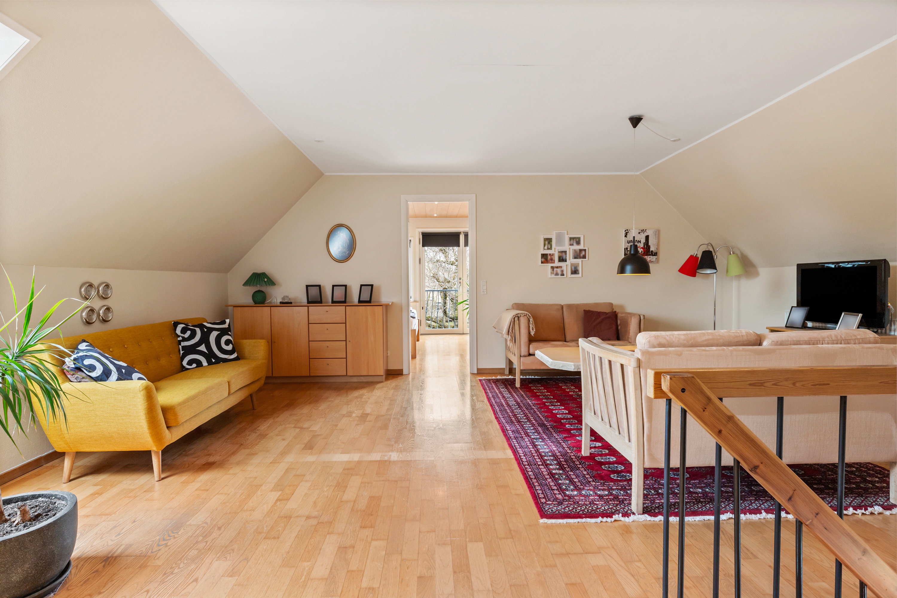 Fremhævet stue billede i fuldskærmstilstand. Billede af Syrenvej 7, 9460 Brovst