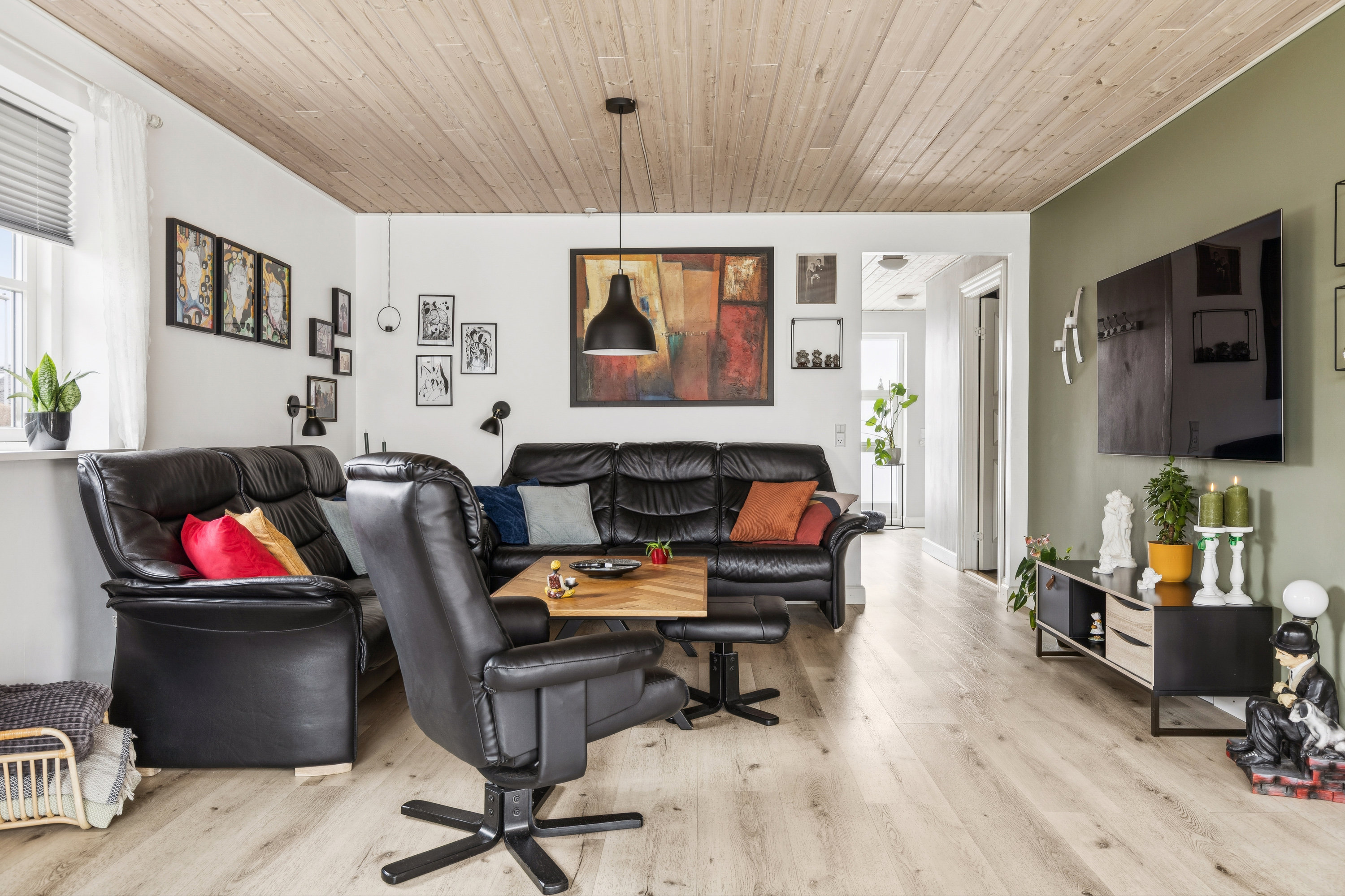 Fremhævet stue billede i fuldskærmstilstand. Billede af Stokkebjergvej 11, 4450 Jyderup