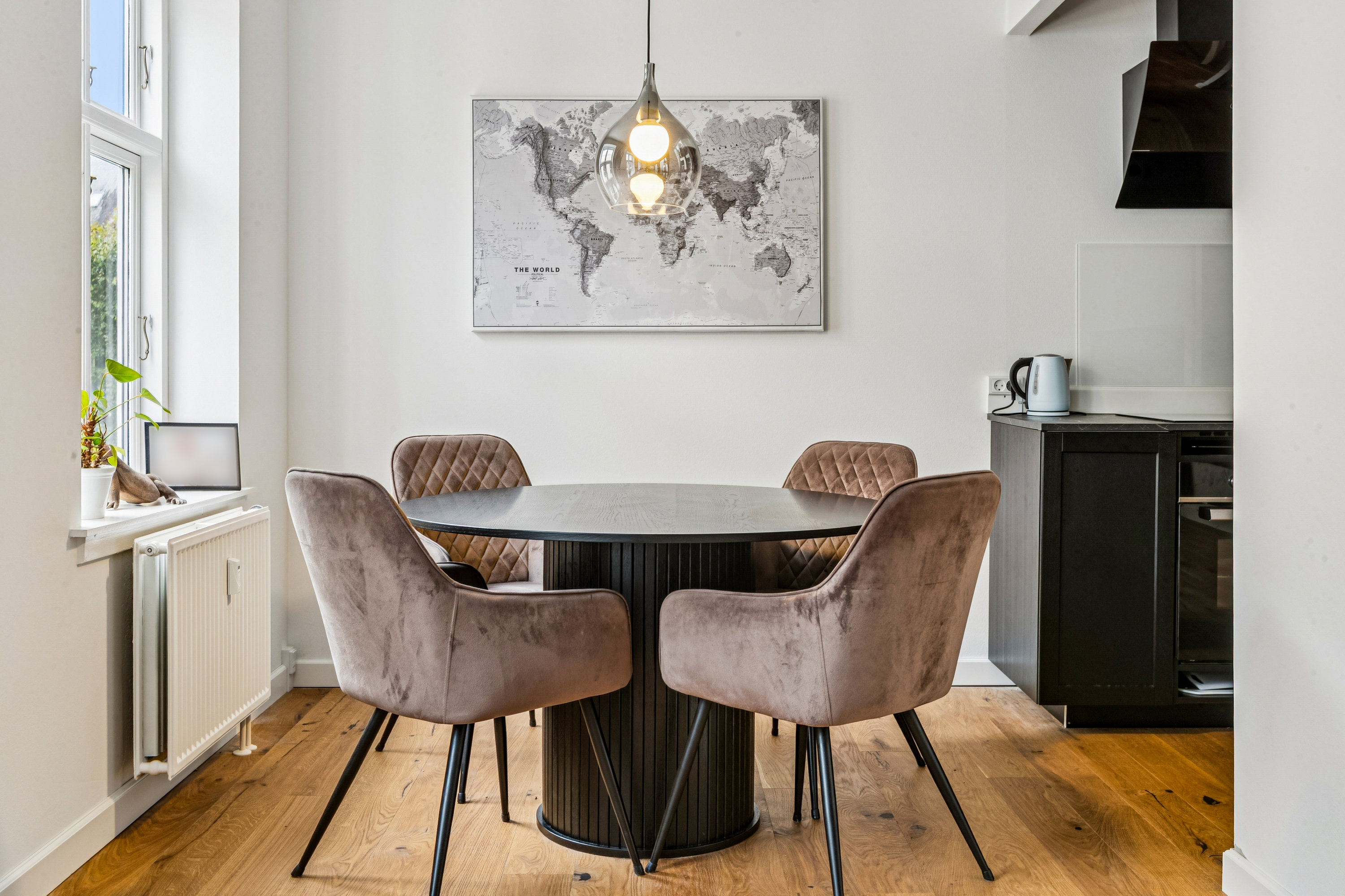 Fremhævet spisestue billede i fuldskærmstilstand. Billede af Groskenstræde 3, 1. tv., 3000 Helsingør