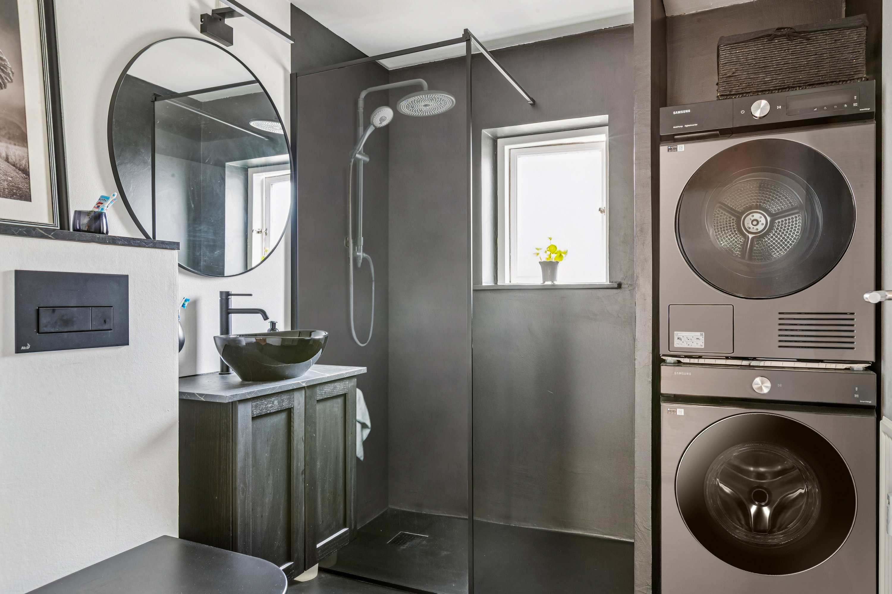 Fremhævet badeværelse billede i fuldskærmstilstand. Billede af Groskenstræde 3, 1. tv., 3000 Helsingør