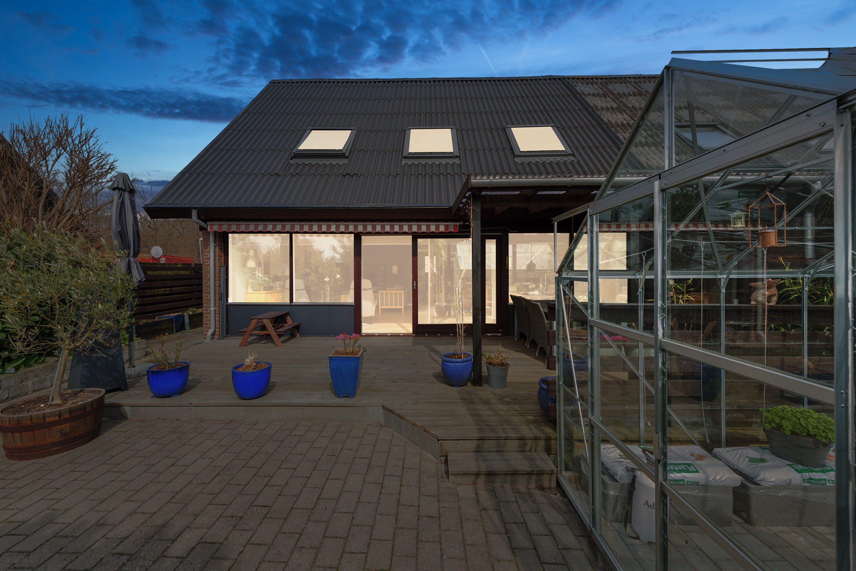 Fremhævet andet billede i fuldskærmstilstand. Billede af Dyringparken 216, 2660 Brøndby Strand