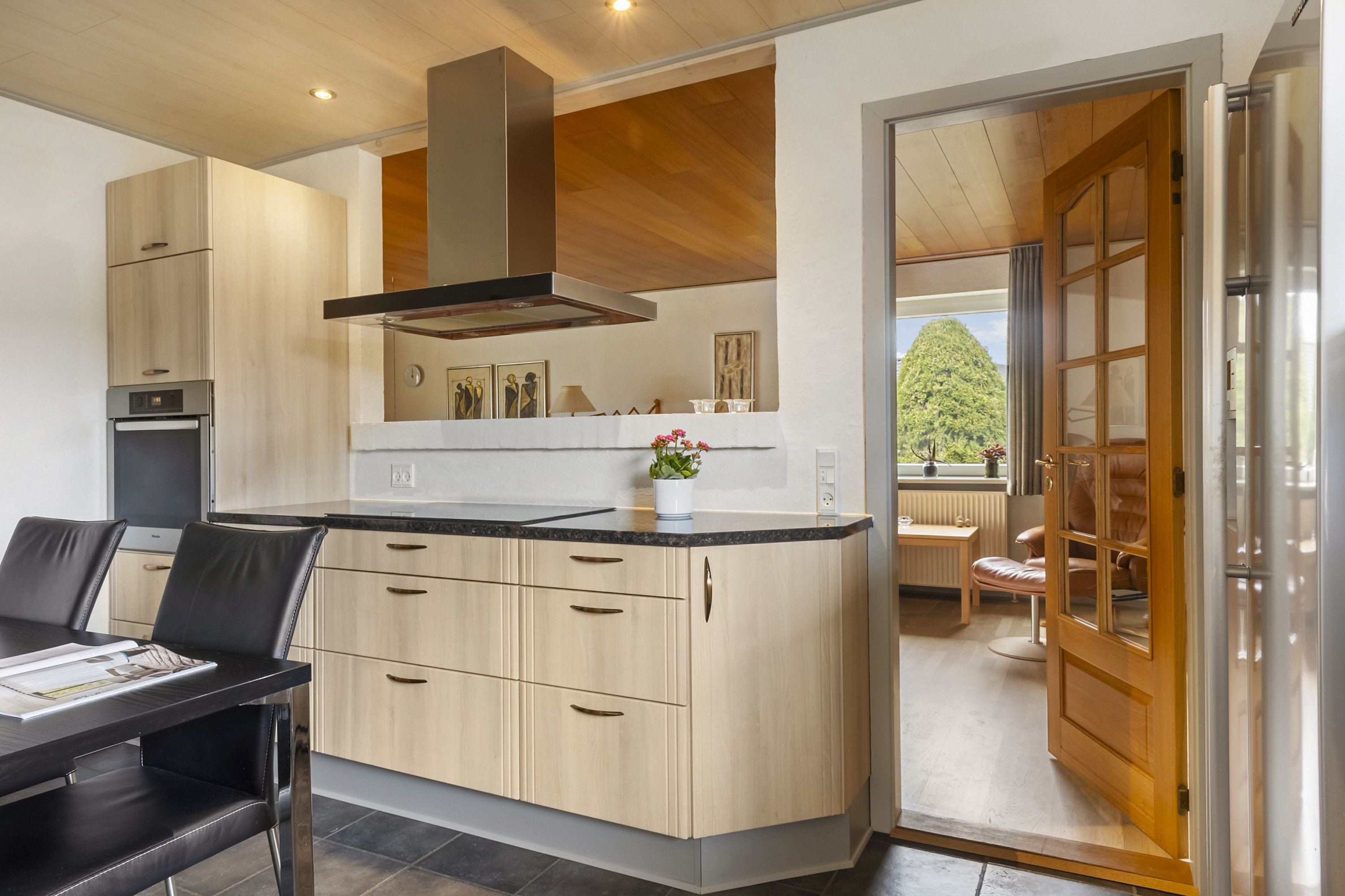 Fremhævet køkken billede i fuldskærmstilstand. Billede af Orionvej 1, 6600 Vejen