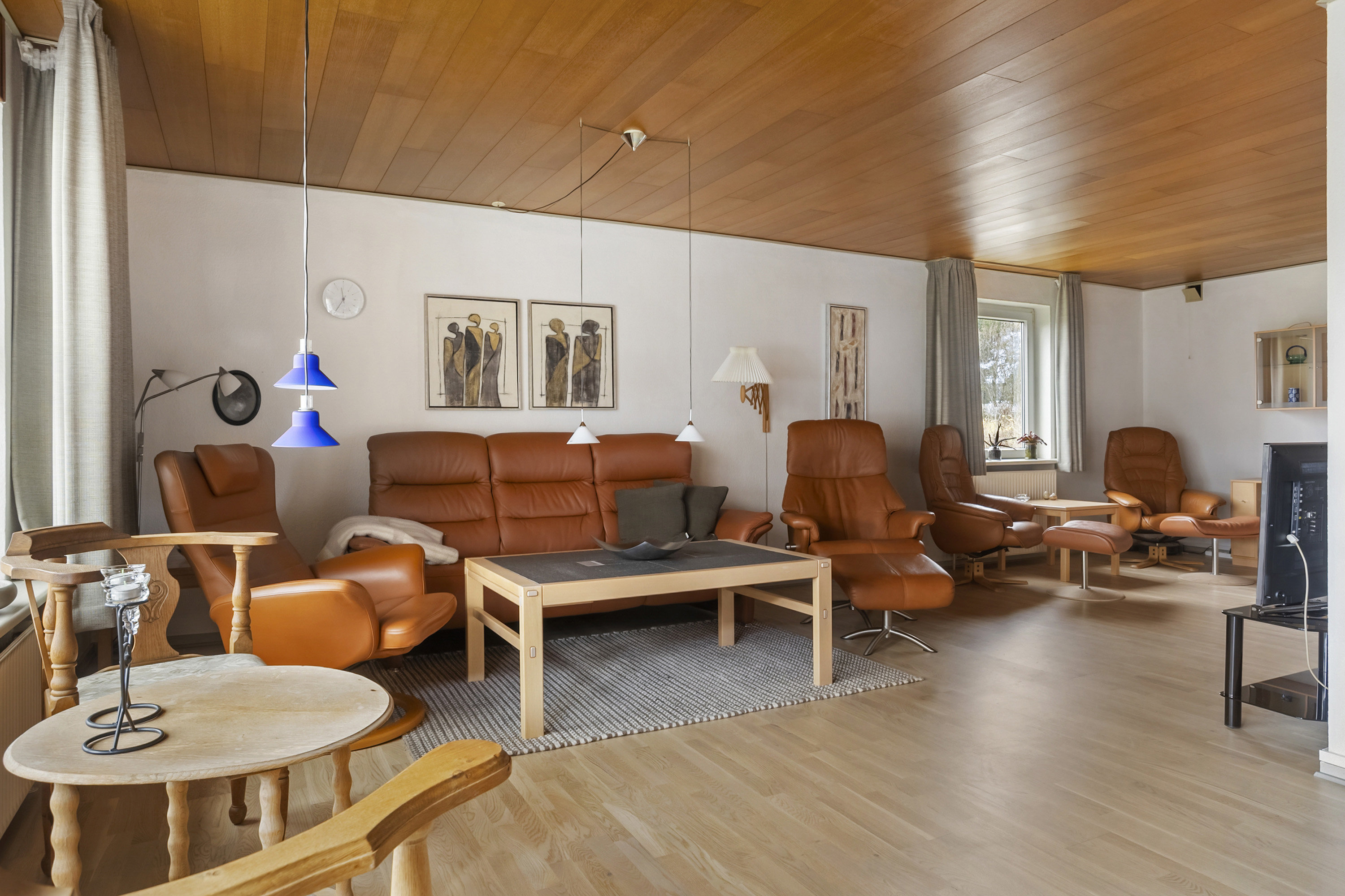 Fremhævet stue billede i fuldskærmstilstand. Billede af Orionvej 1, 6600 Vejen