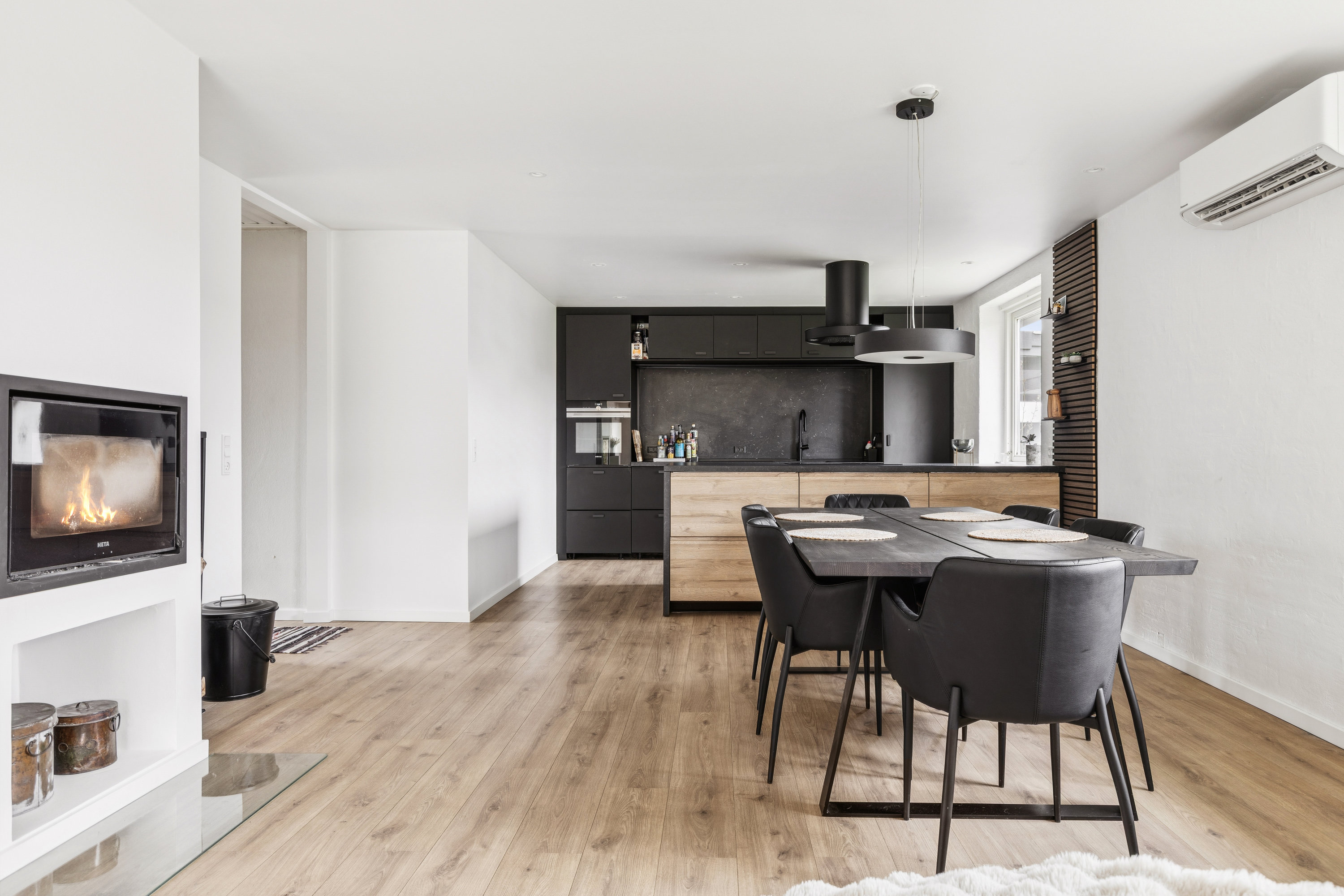 Fremhævet stue billede i fuldskærmstilstand. Billede af Tranekær 6, 4532 Gislinge