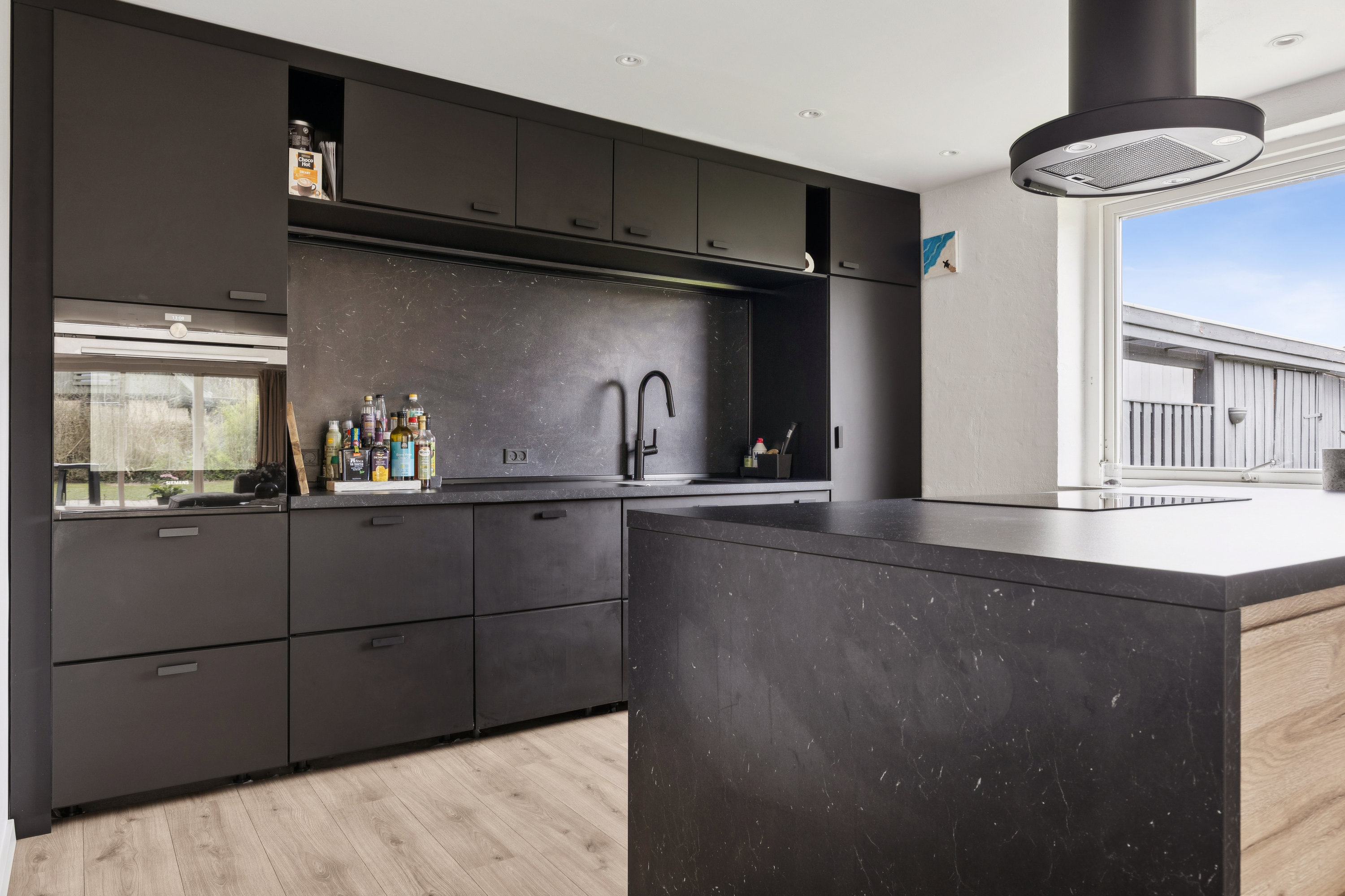 Fremhævet køkken billede i fuldskærmstilstand. Billede af Tranekær 6, 4532 Gislinge