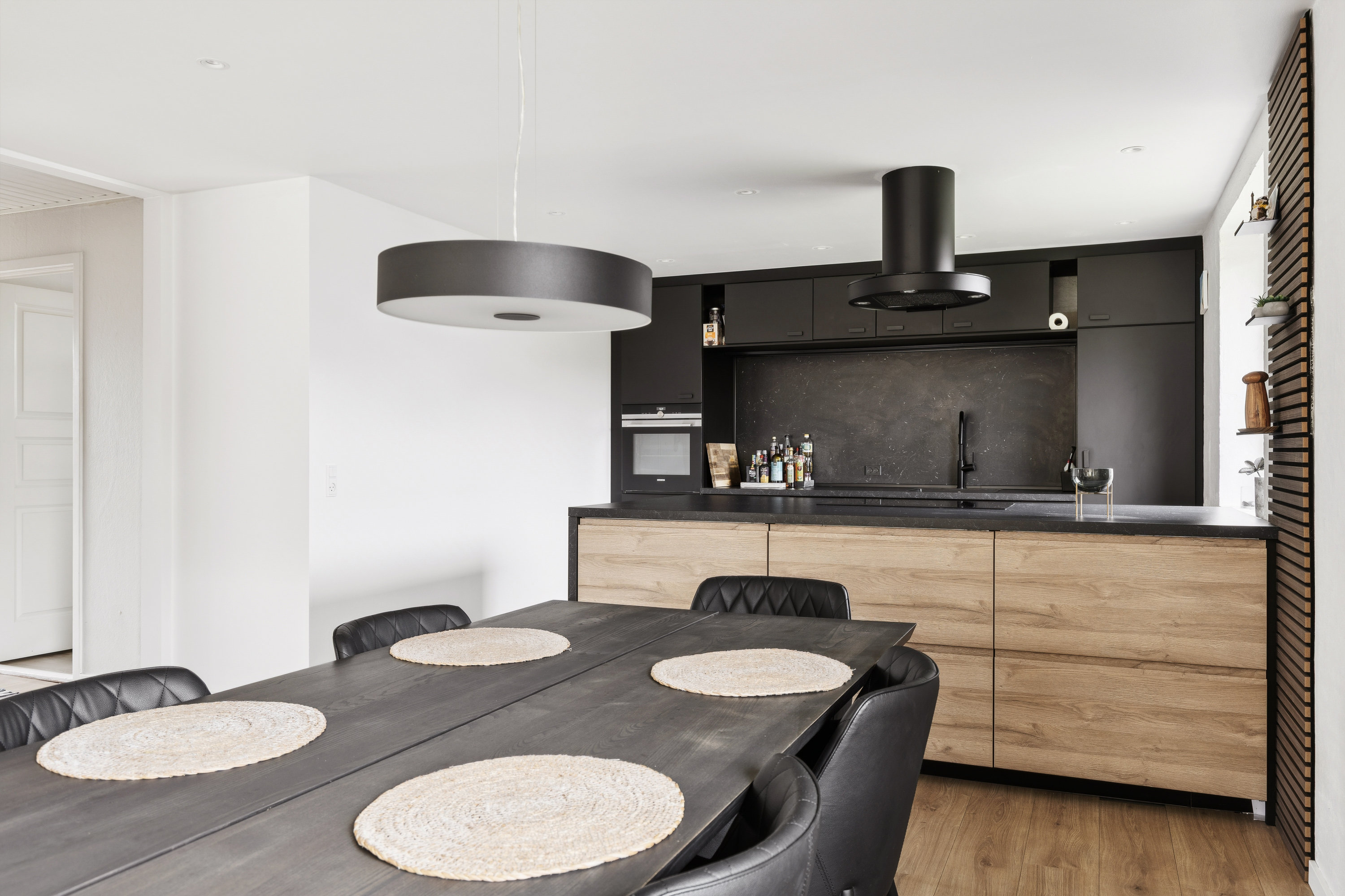 Fremhævet køkken billede i fuldskærmstilstand. Billede af Tranekær 6, 4532 Gislinge