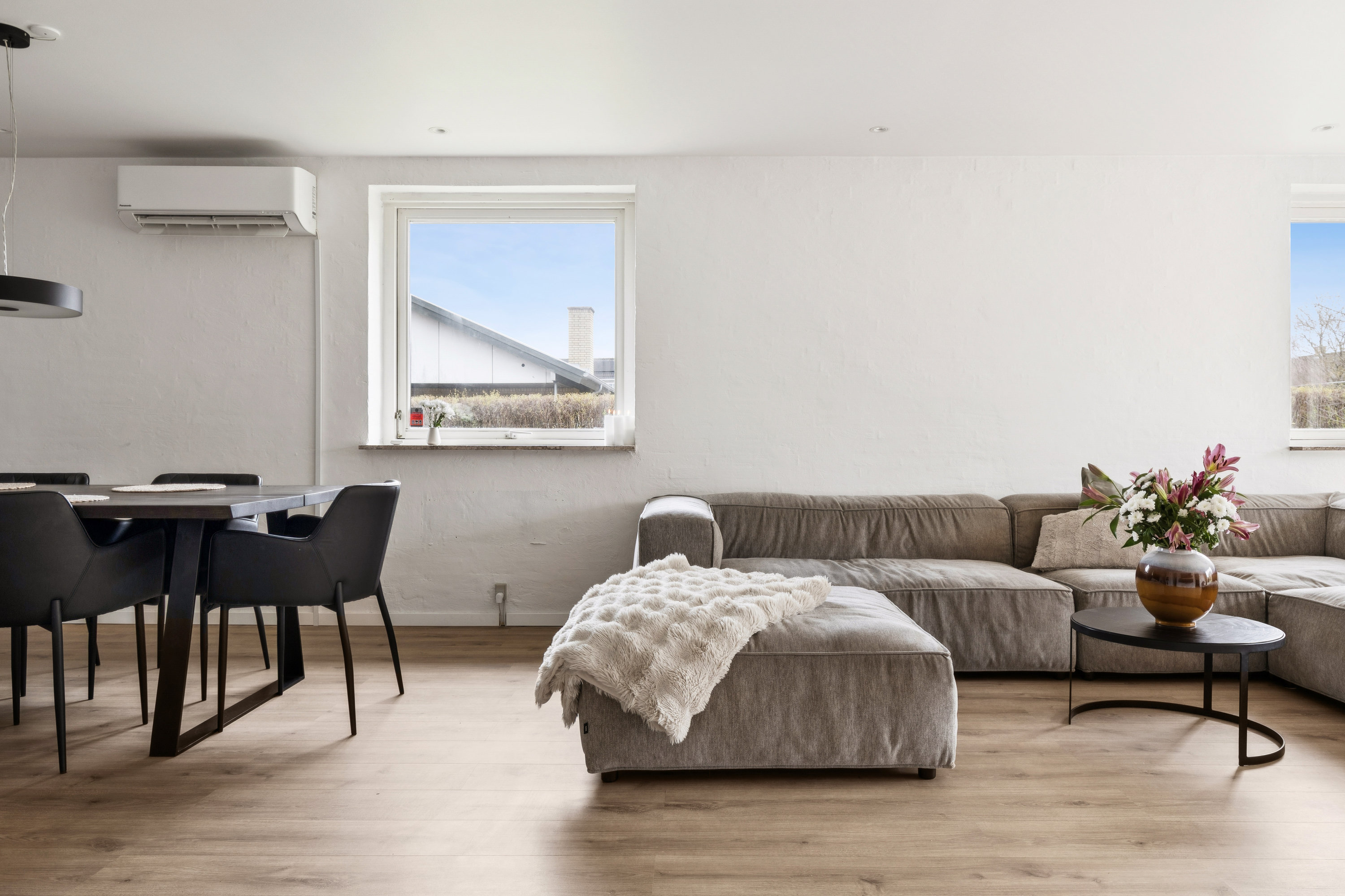 Fremhævet stue billede i fuldskærmstilstand. Billede af Tranekær 6, 4532 Gislinge