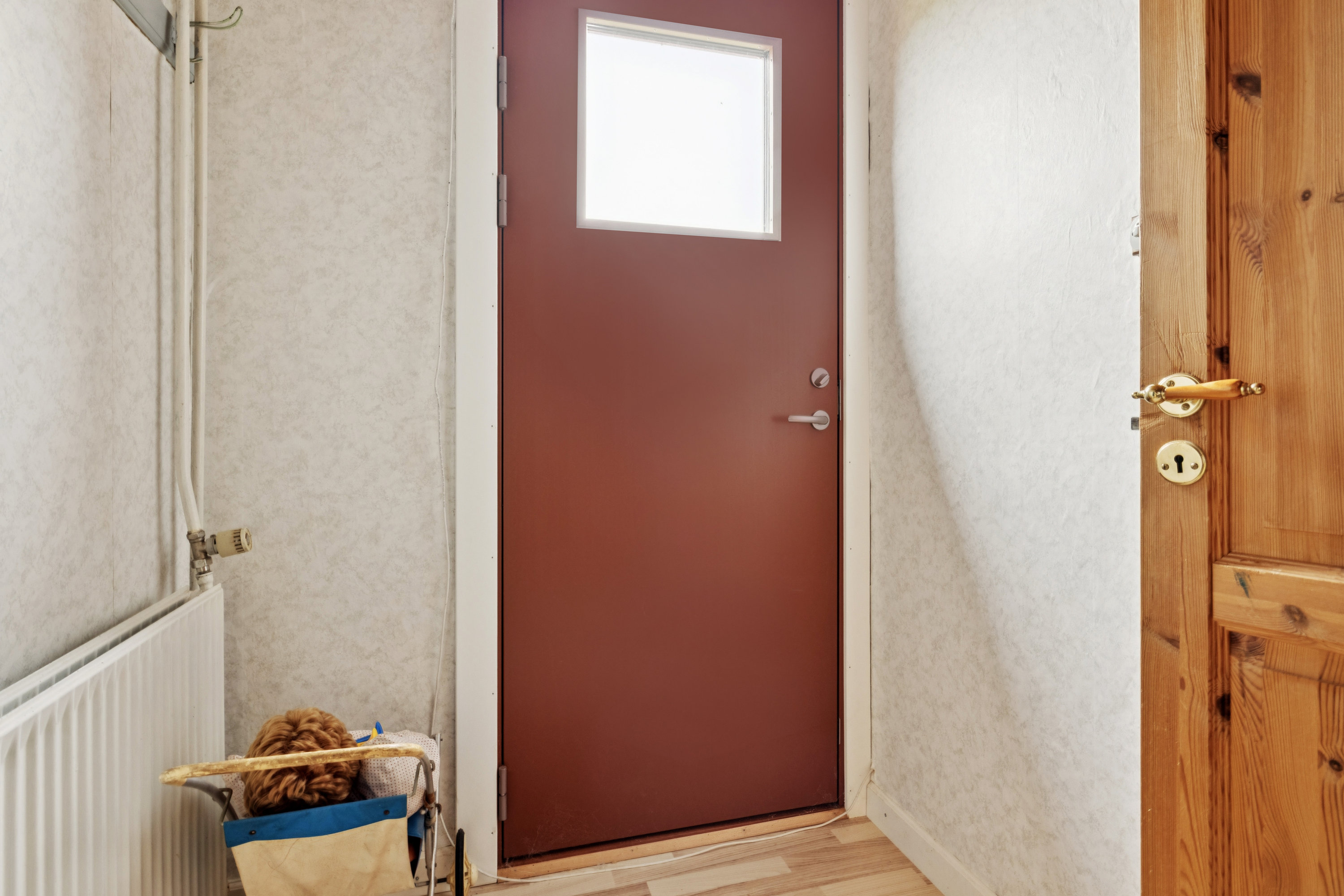 Fremhævet entré billede i fuldskærmstilstand. Billede af Kolåvej 4, Egens, 8410 Rønde