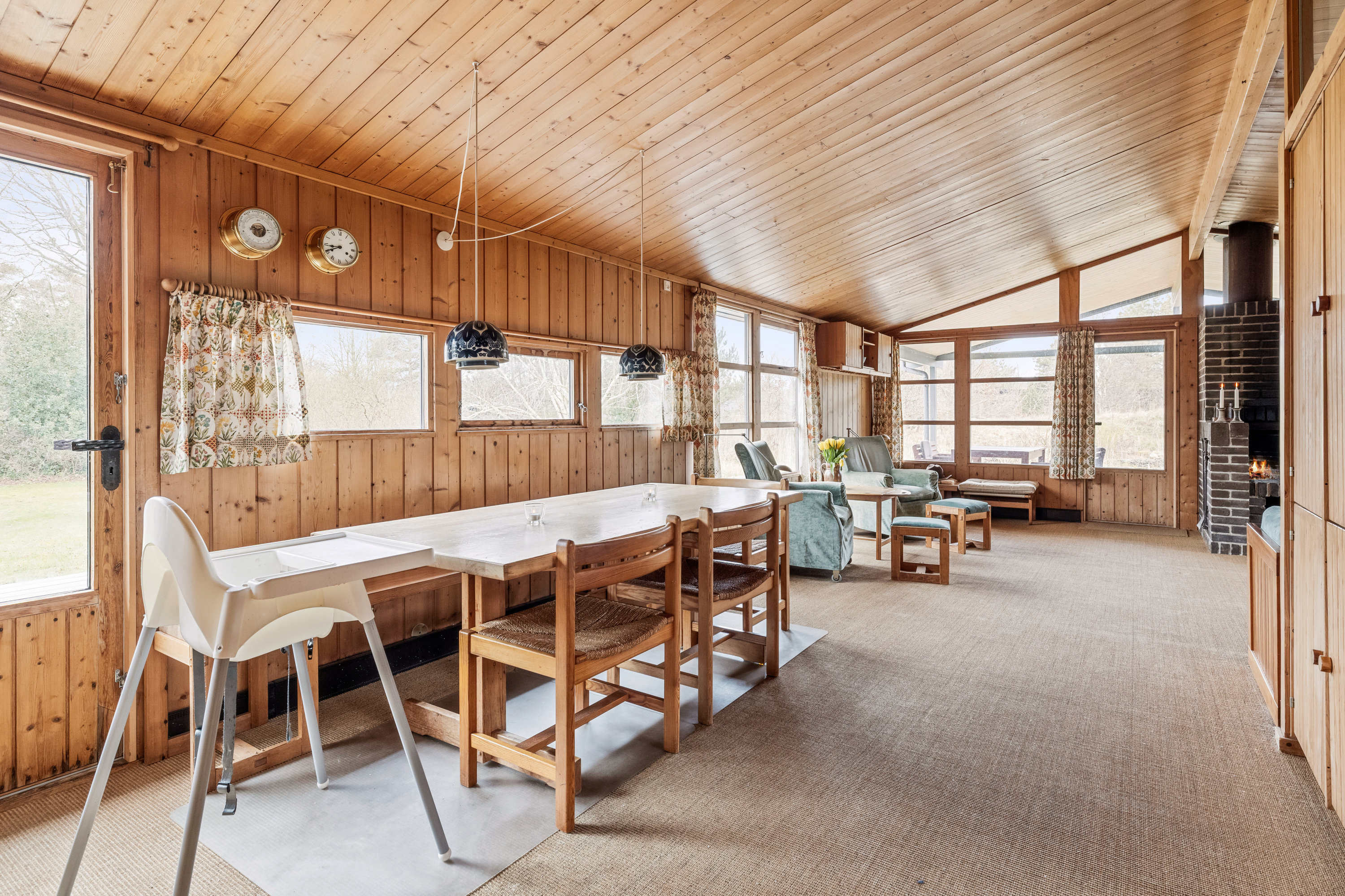 Fremhævet stue billede i fuldskærmstilstand. Billede af Stavnsborgvej 37, Gjerrild, 8500 Grenaa