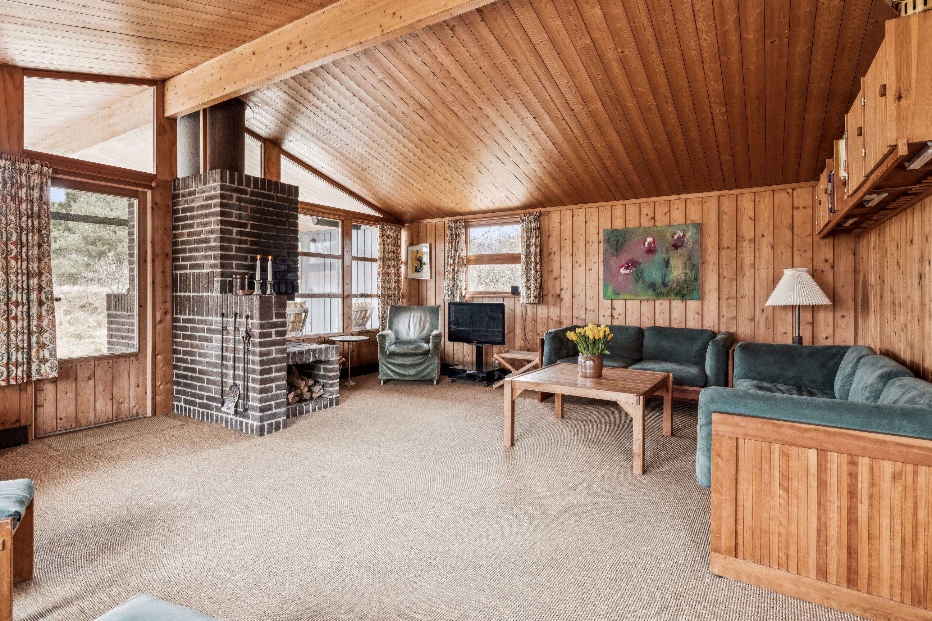 Fremhævet stue billede i fuldskærmstilstand. Billede af Stavnsborgvej 37, Gjerrild, 8500 Grenaa