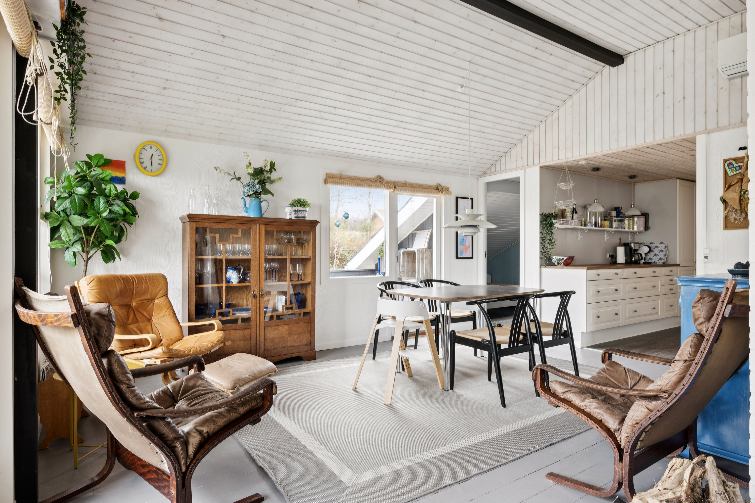 Fremhævet stue billede i fuldskærmstilstand. Billede af Vibevej 2, Skovgårde, 8961 Allingåbro