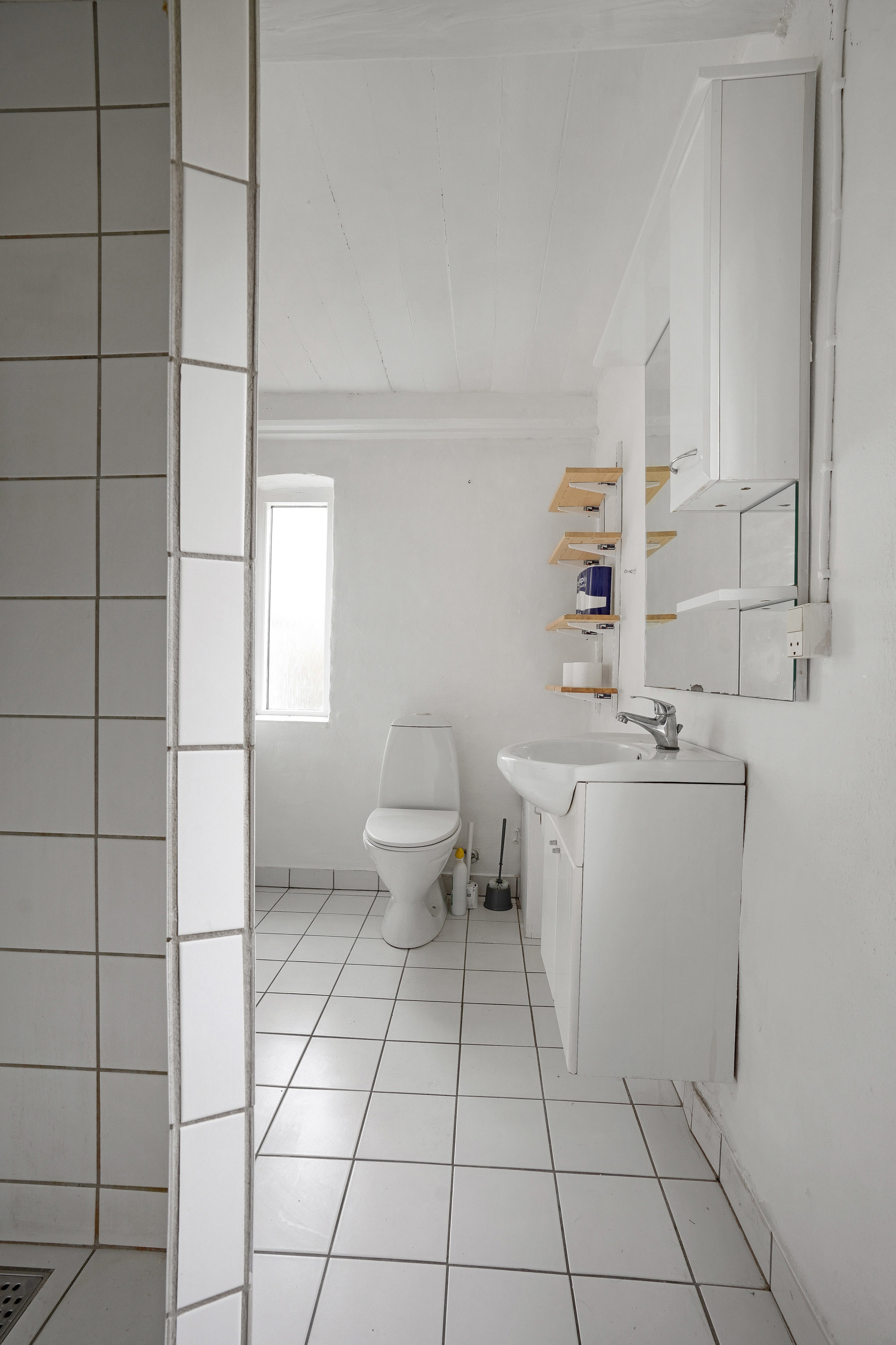 Fremhævet badeværelse billede i fuldskærmstilstand. Billede af Hvejselvej 77, Hvejsel, 7300 Jelling